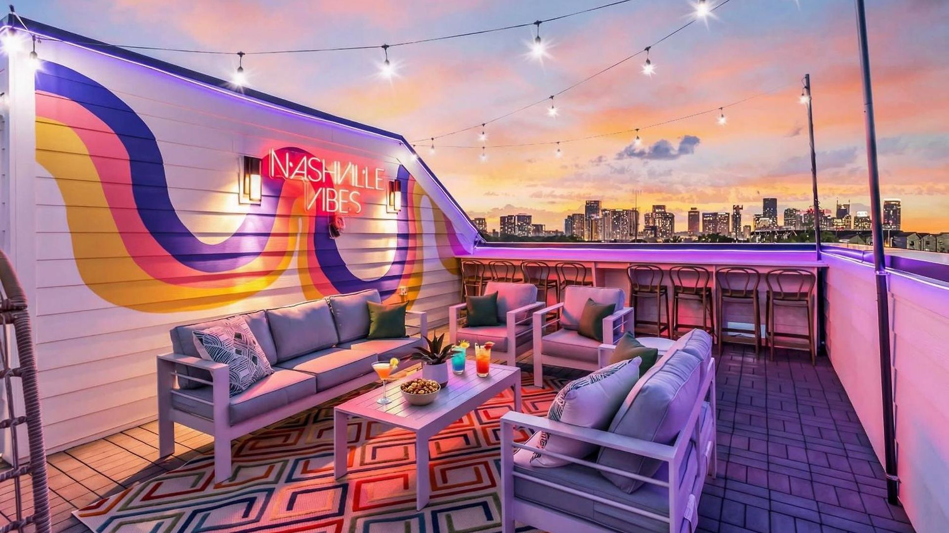 Holiday home Game & Rooftop Deck At Downtown