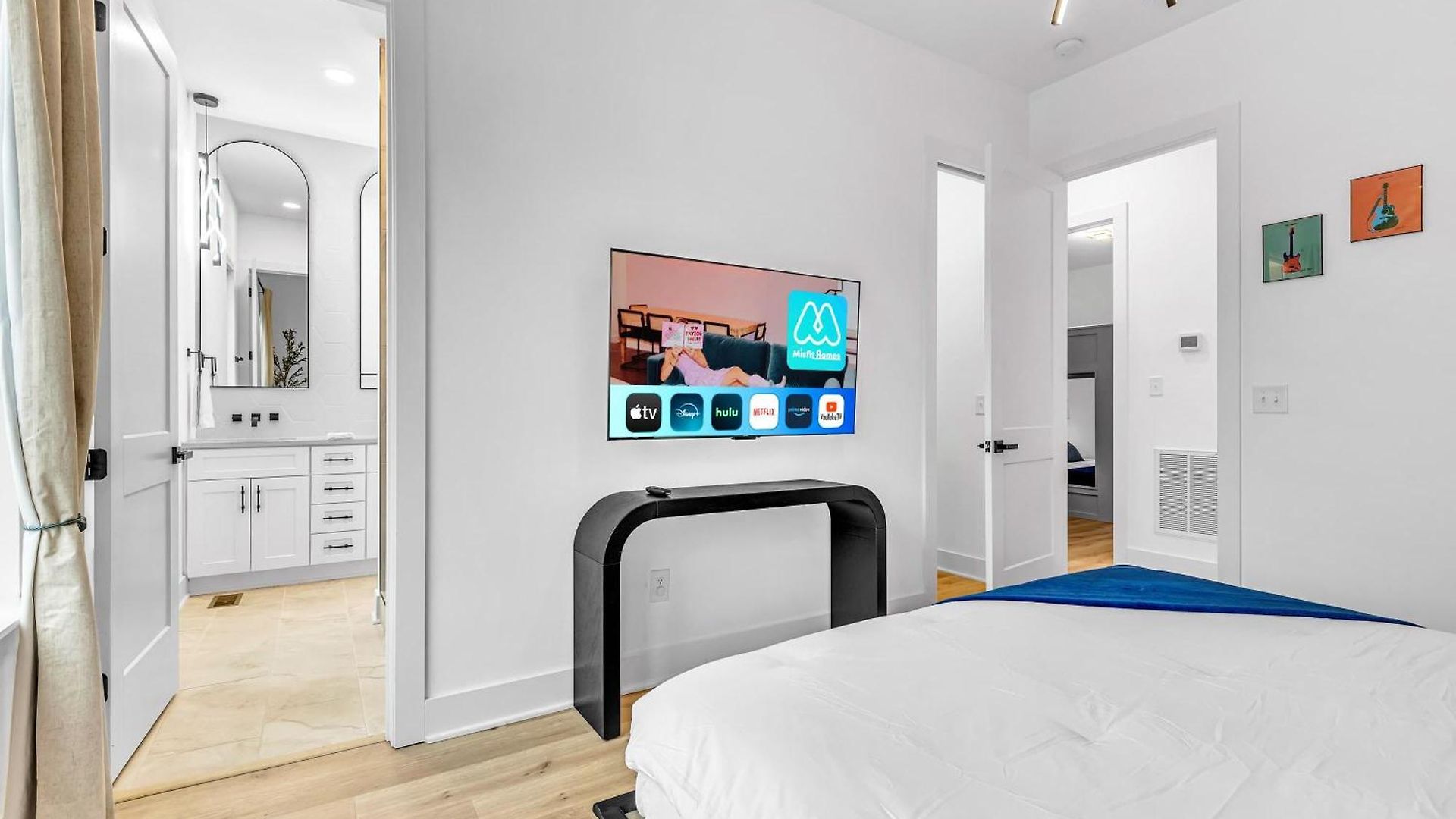 Luxury Hot Tub & Rooftop Deck Downtown Holiday home Nashville