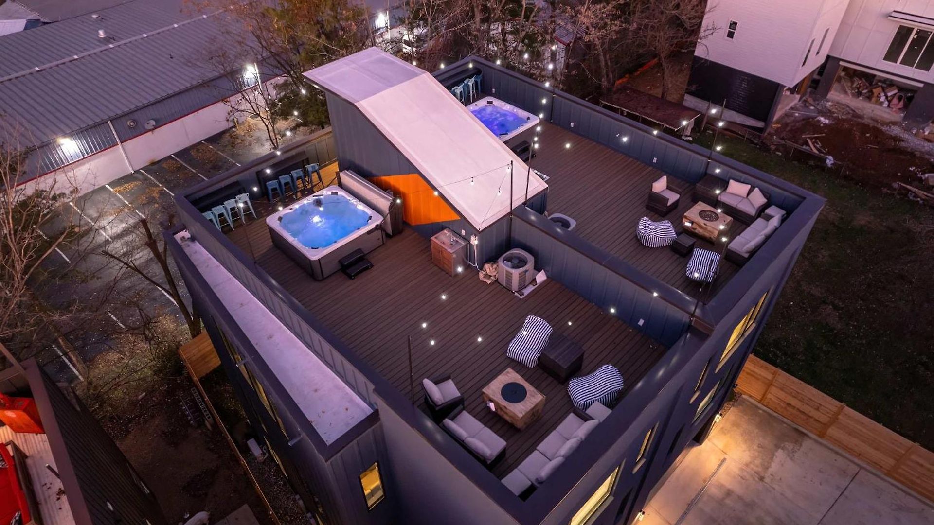 Holiday home Rooftop Deck Hot Tub & Game In