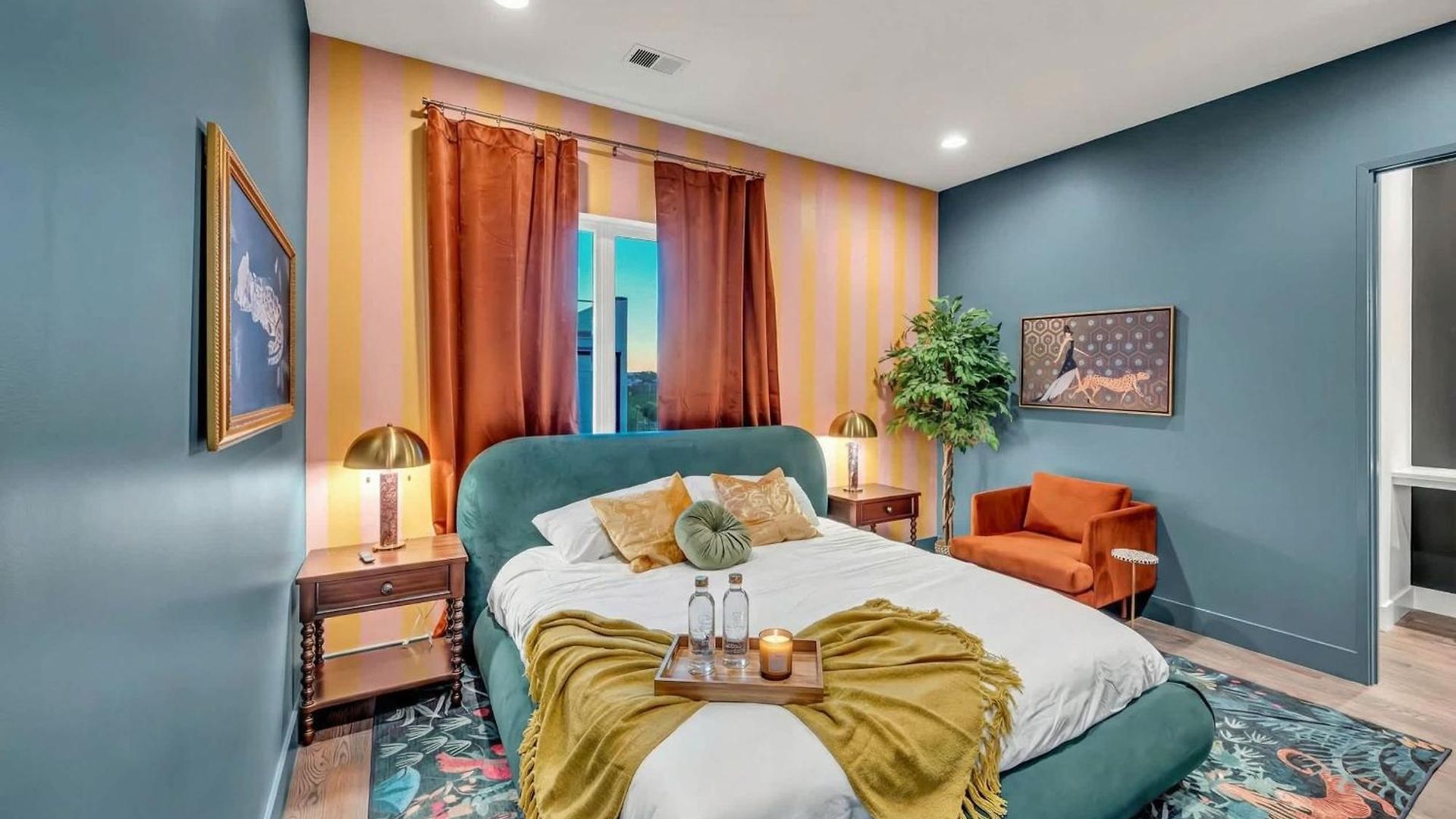 Disco Themed Hot Tub & Rooftop Decks In Nashville