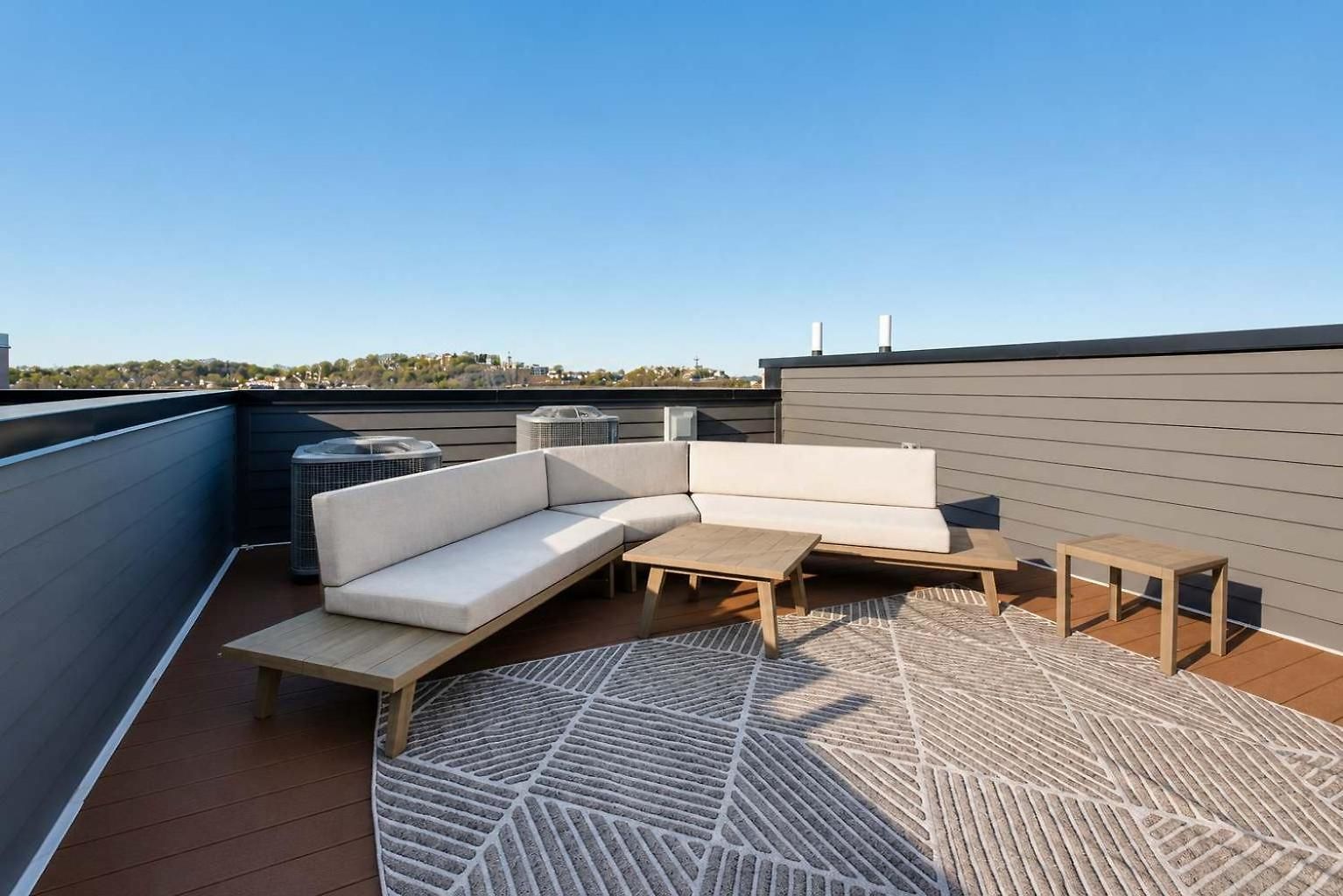 Holiday home New Build West End Oasis Skyline Views