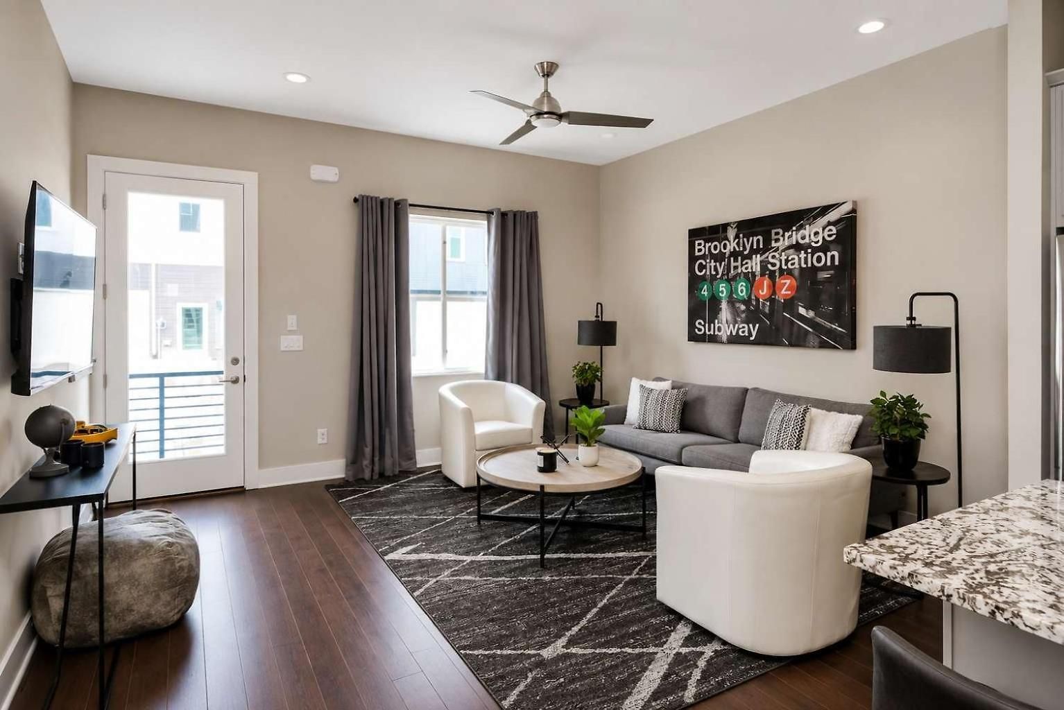 Luxe Retreat Rooftop & Hot Tub * Nashville