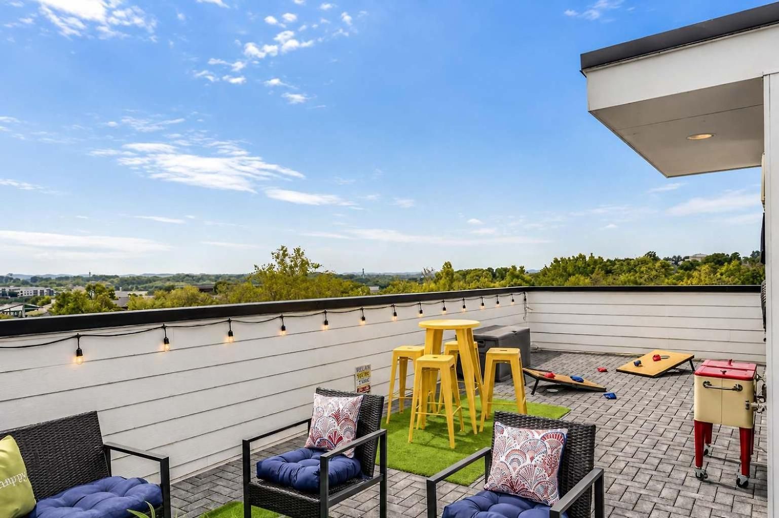 Luxury Rooftop Retreat Sleeps 12 * Nashville