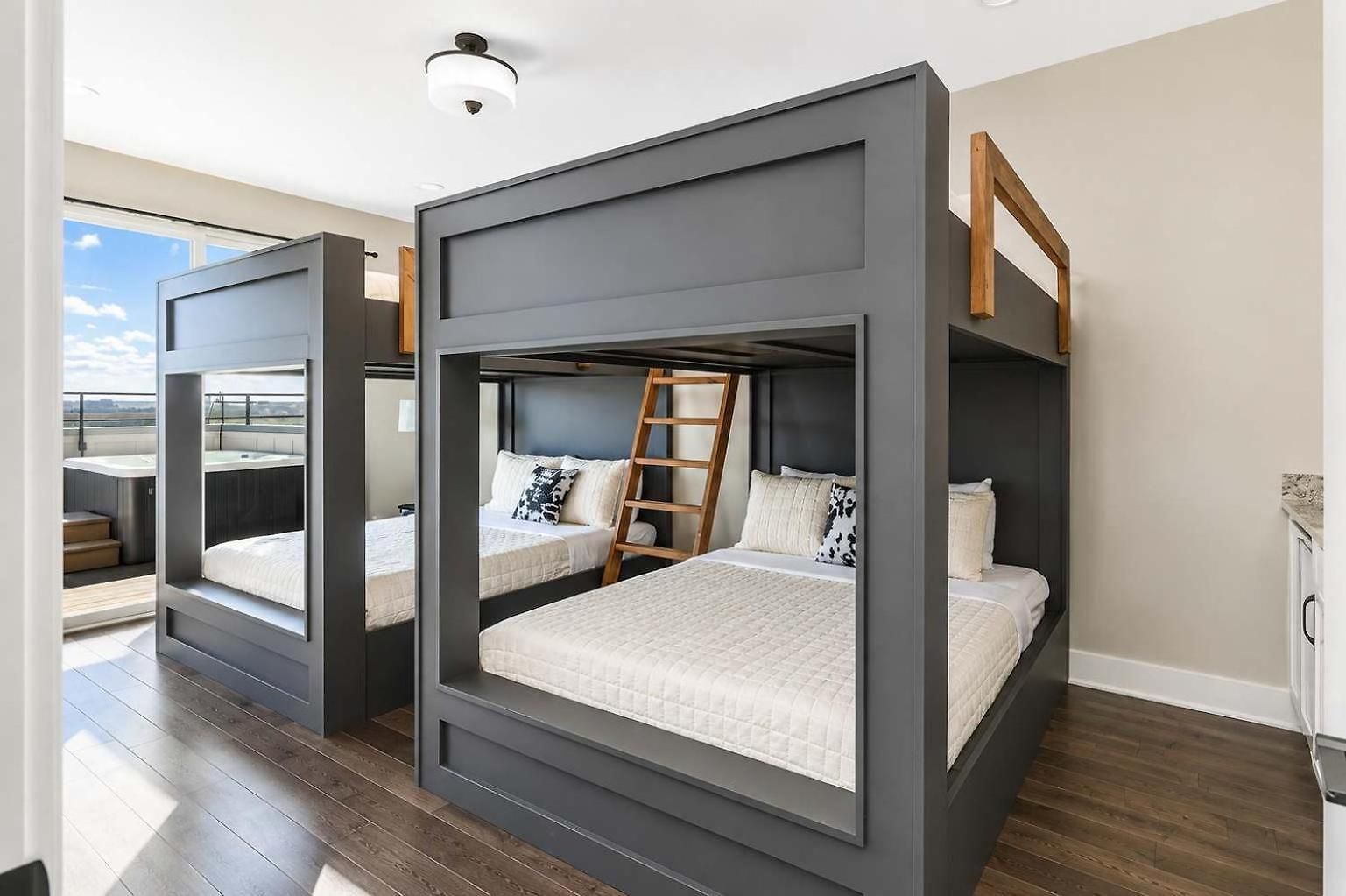 Holiday home Two Luxury Homes Side-by-side Sleeps 24