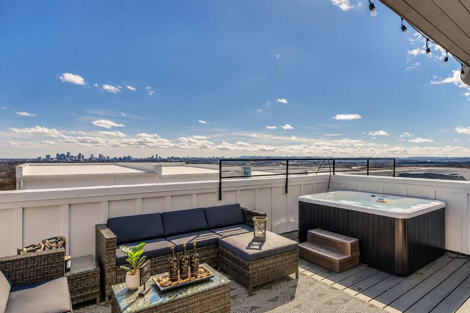 Two Luxury Homes Side-by-side Sleeps 24 *