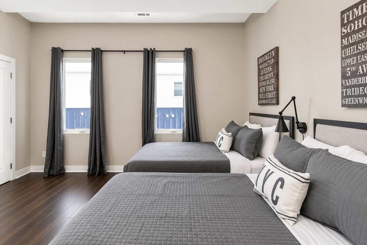 Holiday home Two Luxury Homes Side-by-side Sleeps 24 *
