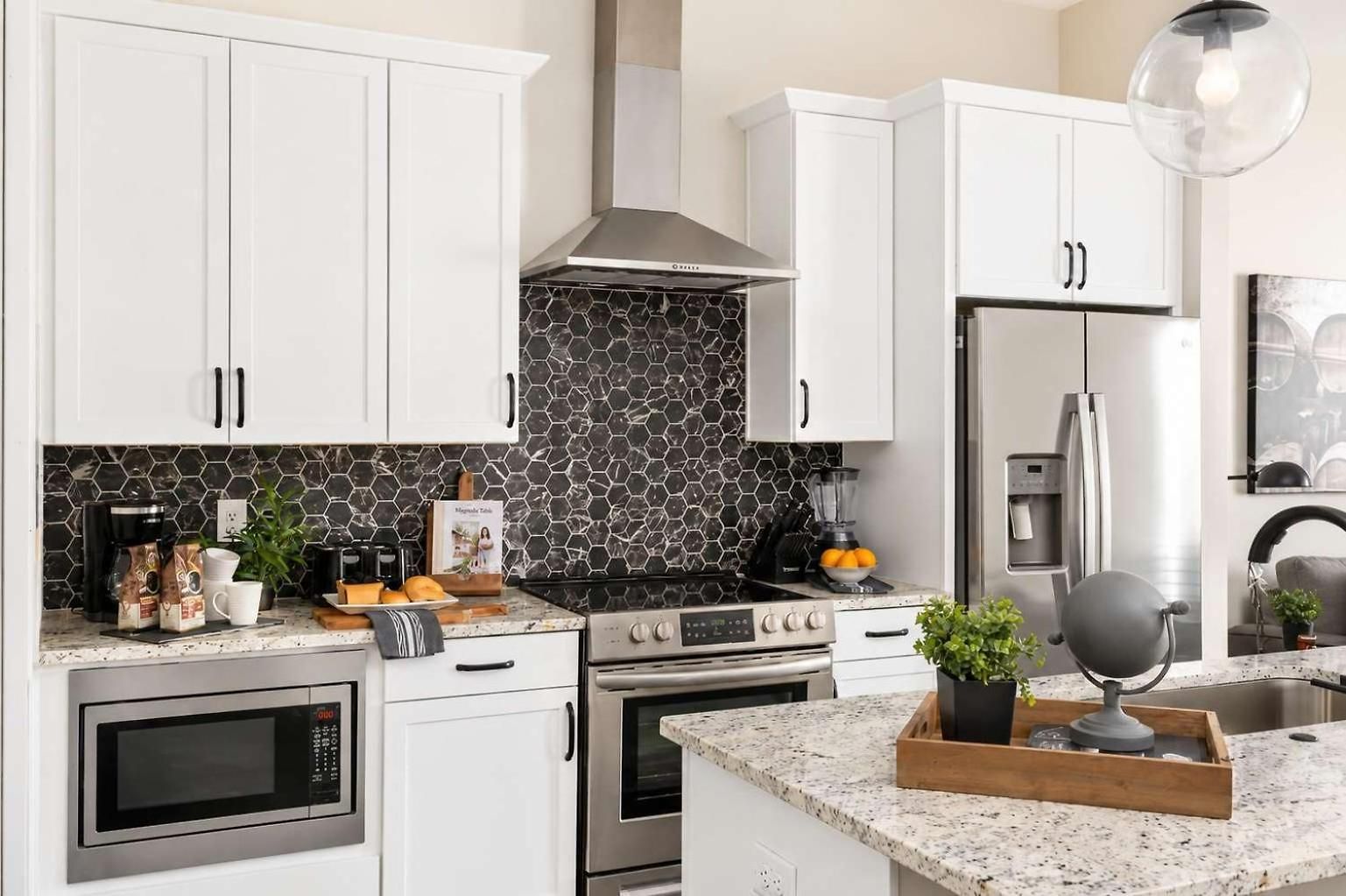 Two Luxury Homes Side-by-side Sleeps 24 *
