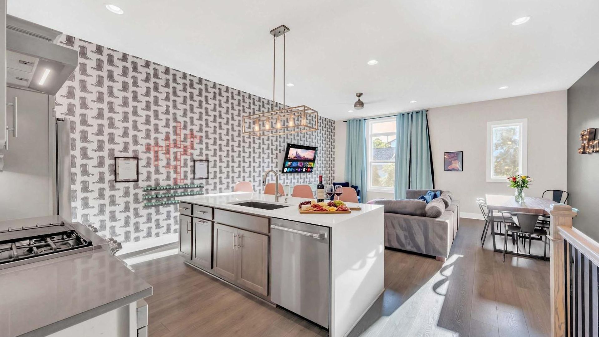 Brand New Views Karaoke Near Downtown * Nashville