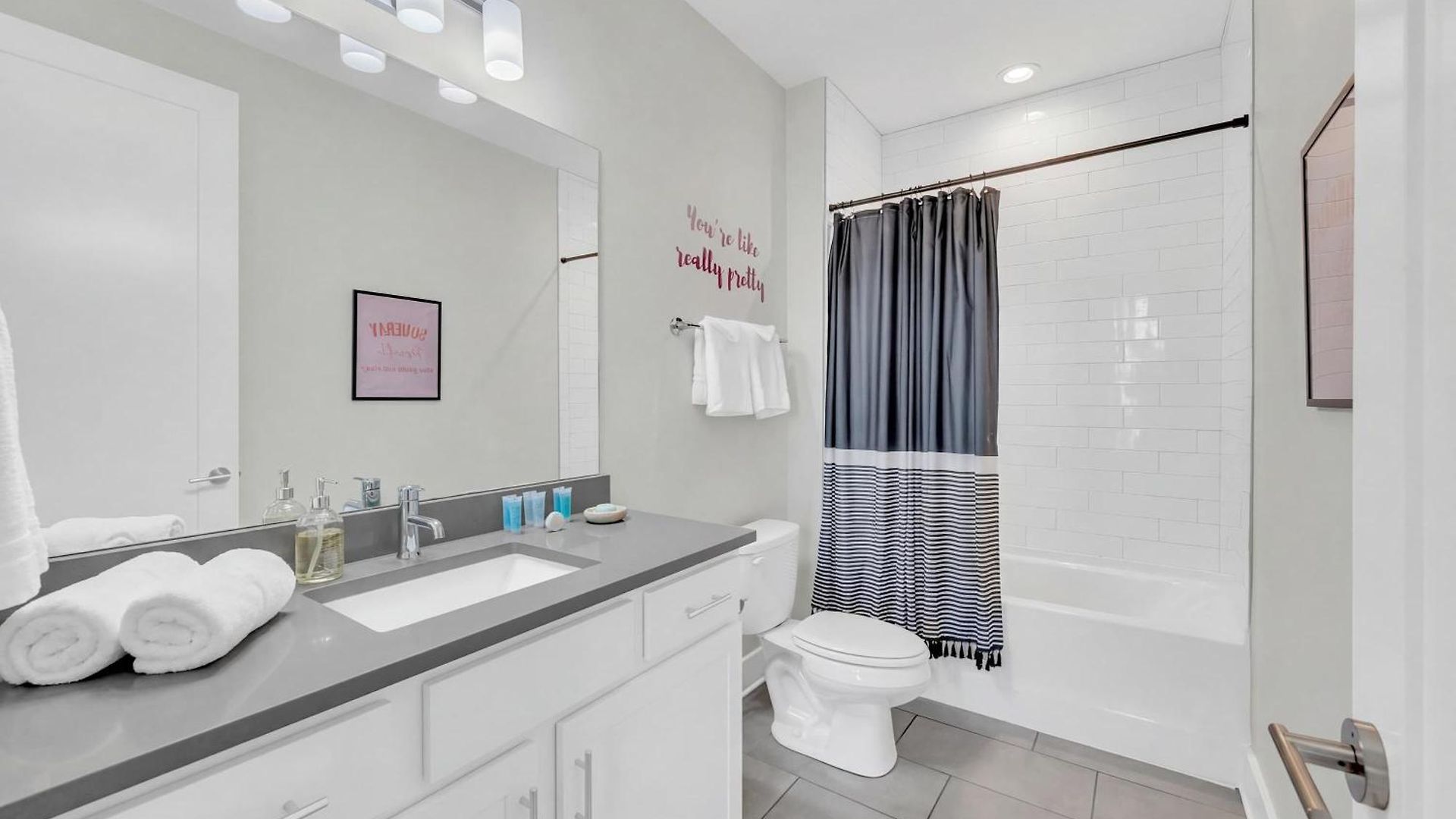 Brand New Views Karaoke Near Downtown Holiday home *