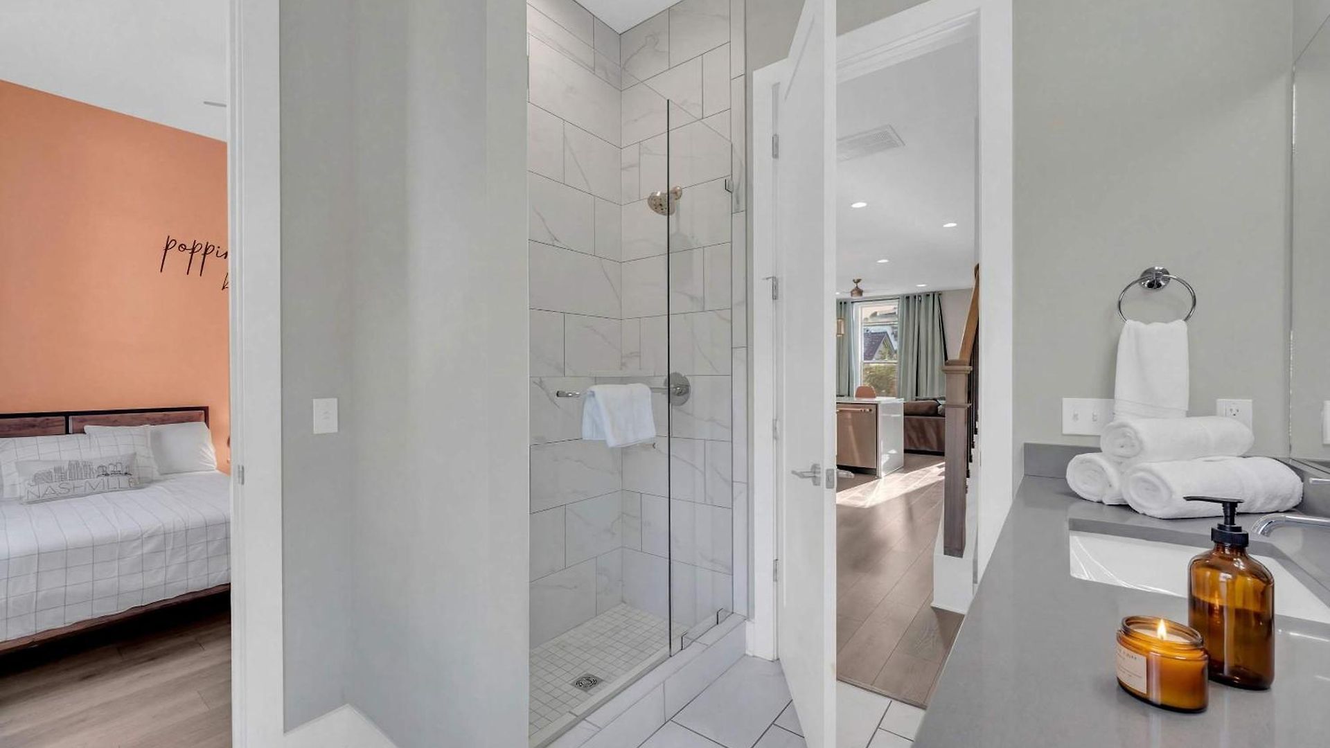 Holiday home Brand New Views Karaoke Near Downtown