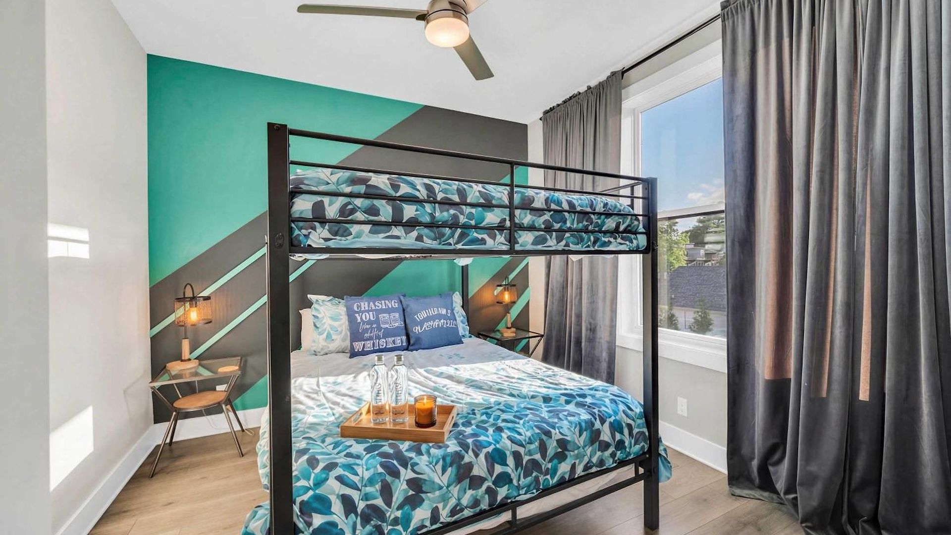 Holiday home Brand New Views Karaoke Near Downtown *