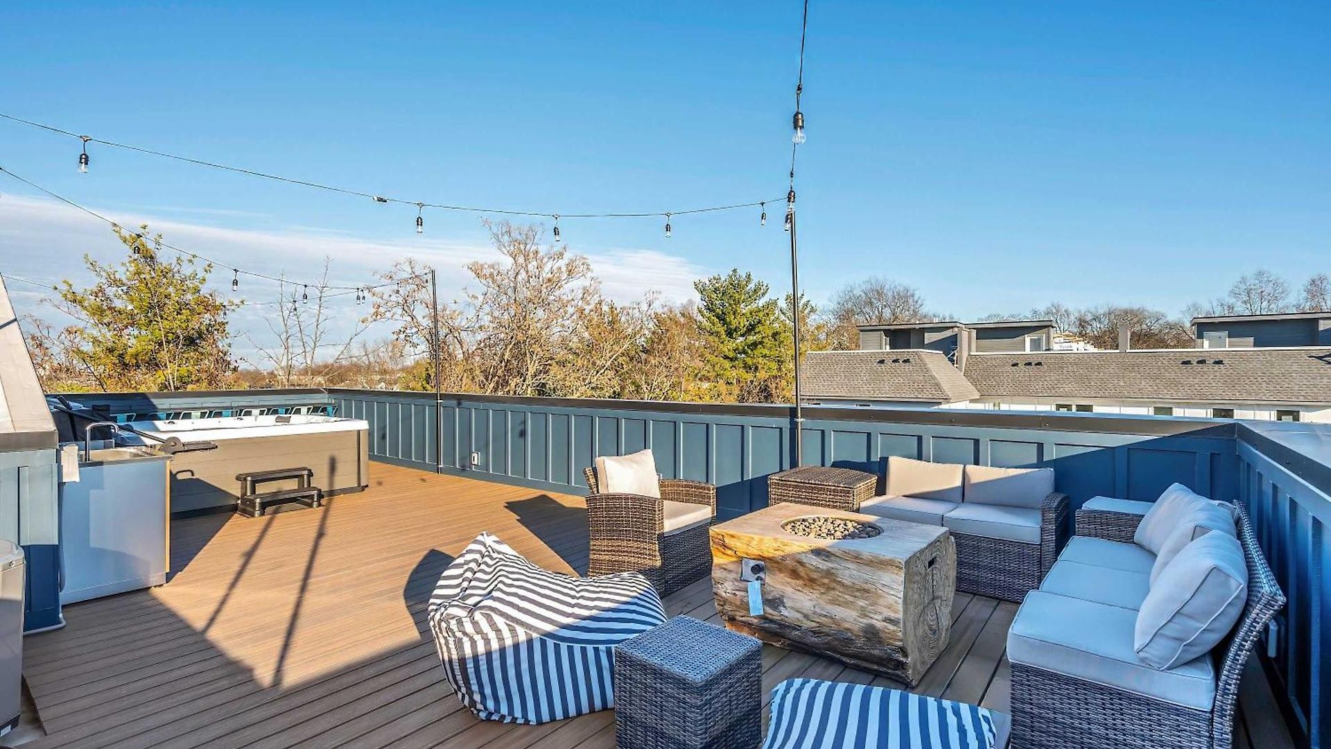 4 Rooftop Decks 4 Hot Tubs Game & Sauna