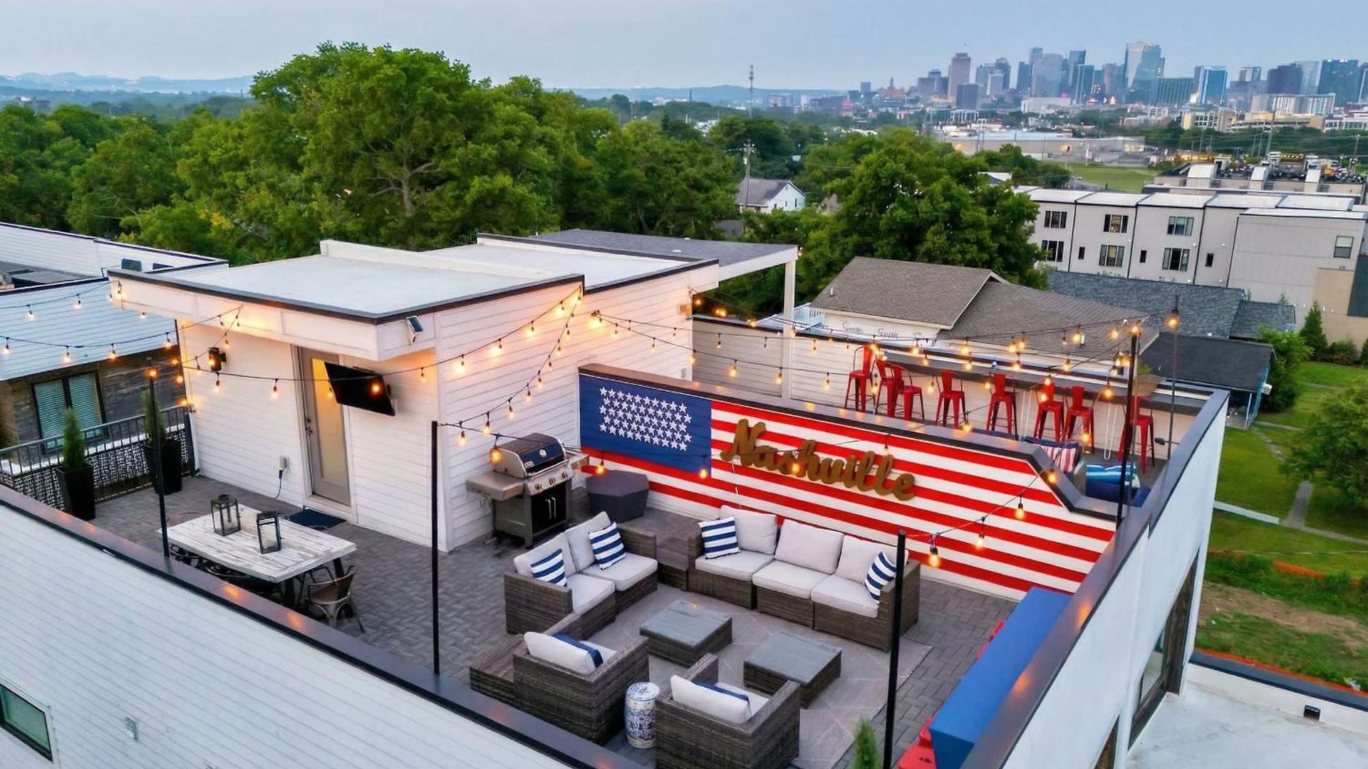 Rooftop Deck & Shuffleboard Bbq Near Downtown Holiday home *