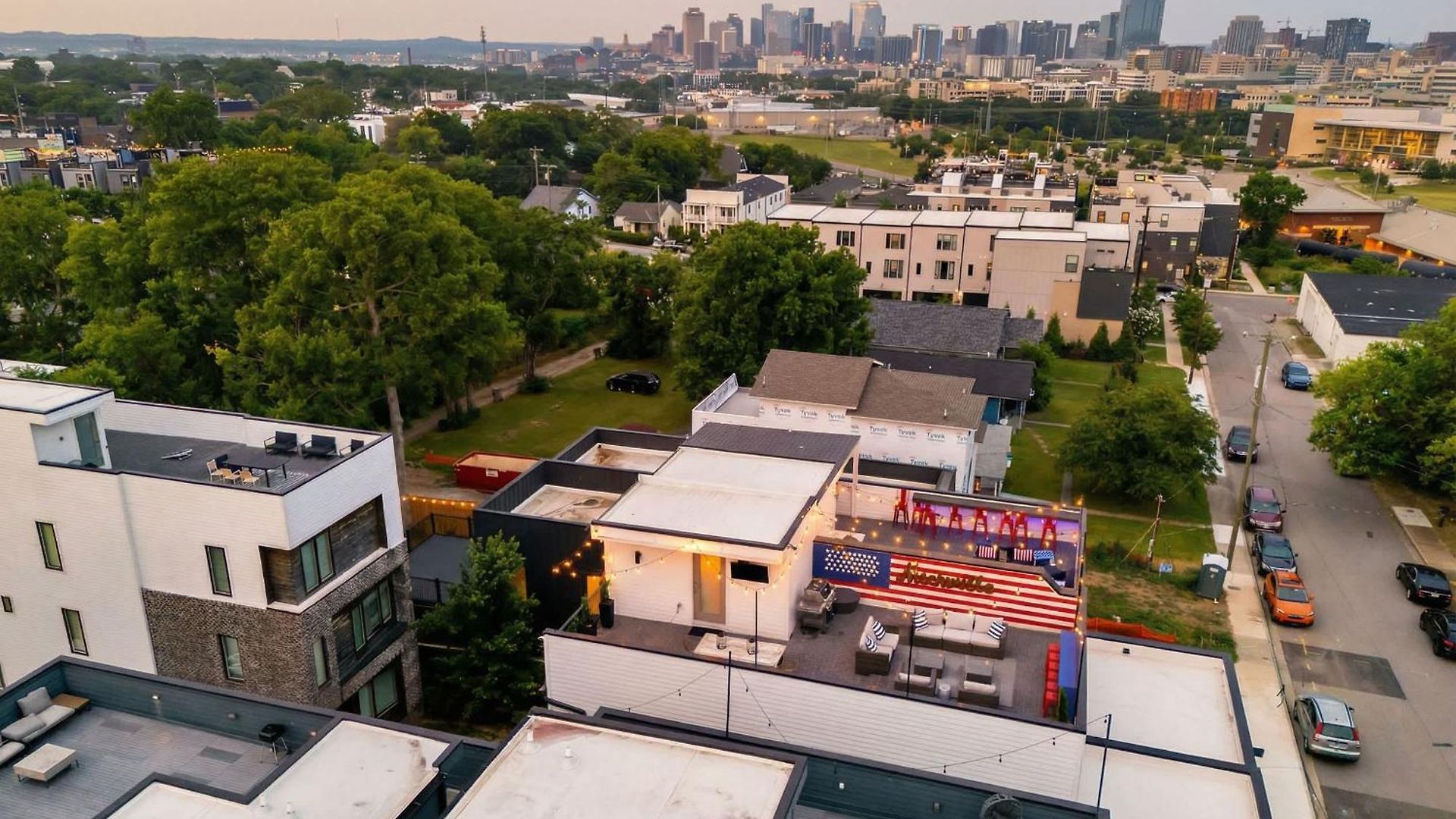 Holiday home Rooftop Deck & Shuffleboard Bbq Near Downtown