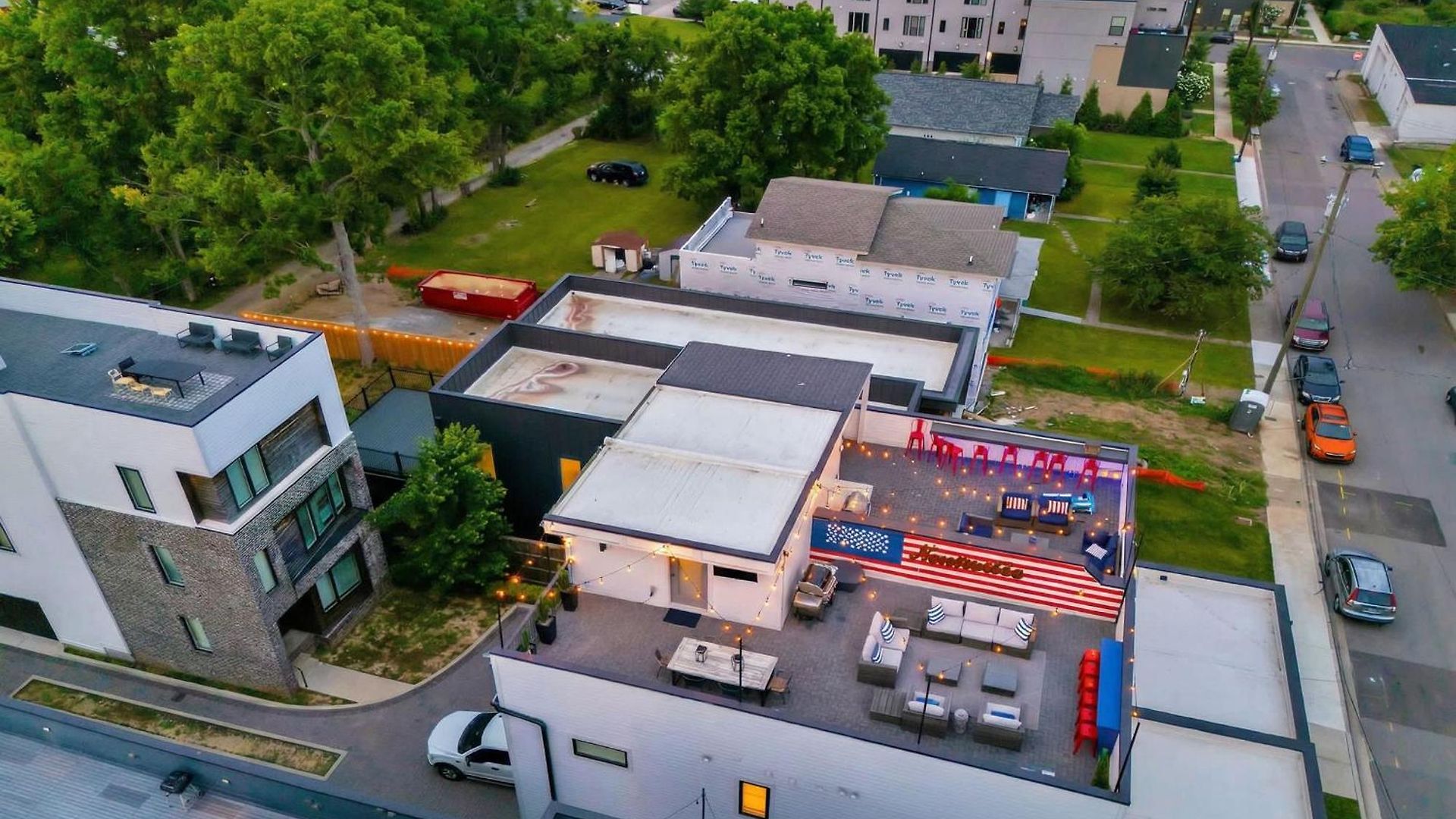 Rooftop Deck & Shuffleboard Bbq Near Downtown Holiday home