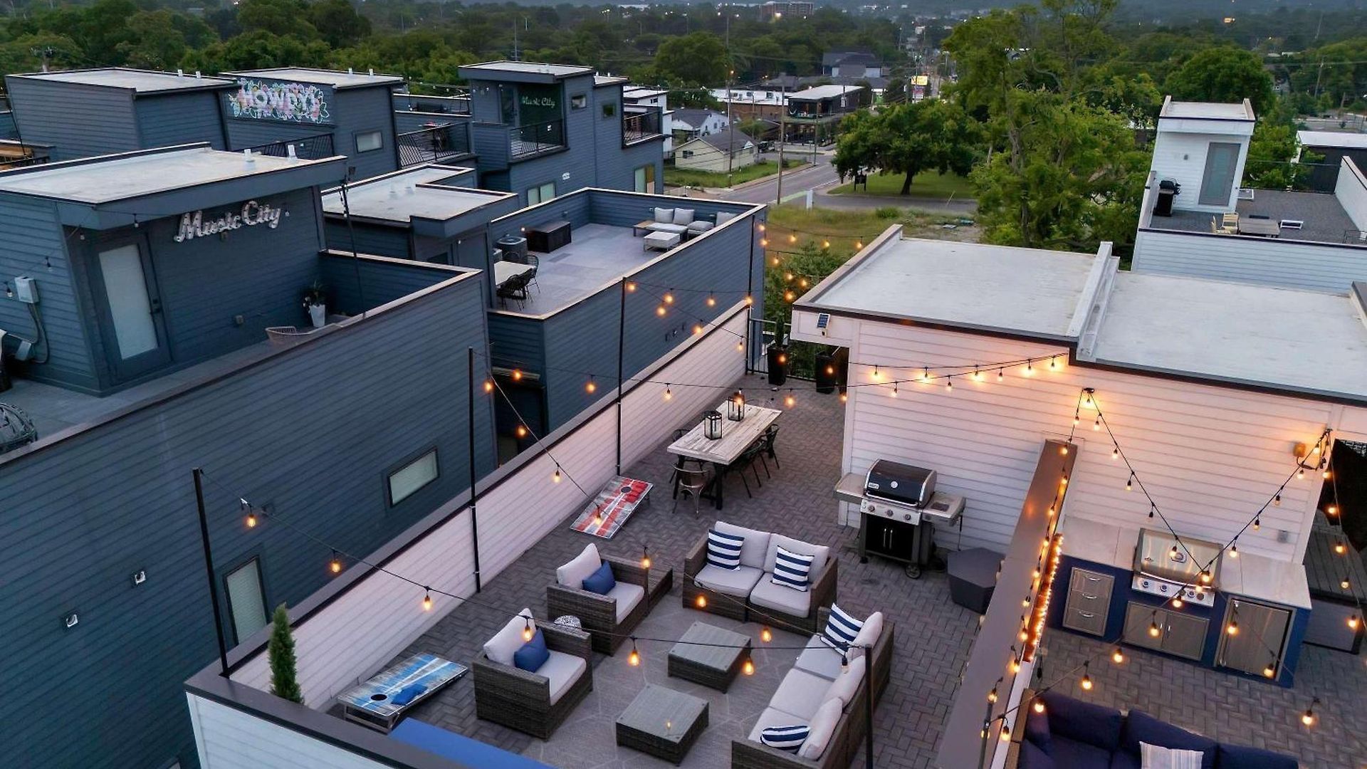 Rooftop Deck & Shuffleboard Bbq Near Downtown Holiday home *