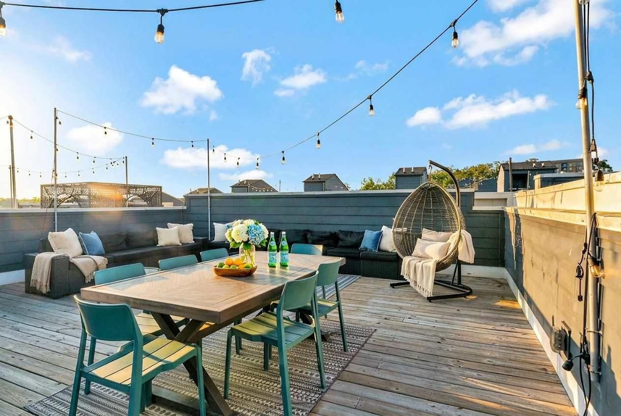 Rooftop Deck 2 Car Garage Near Downtown Nashville