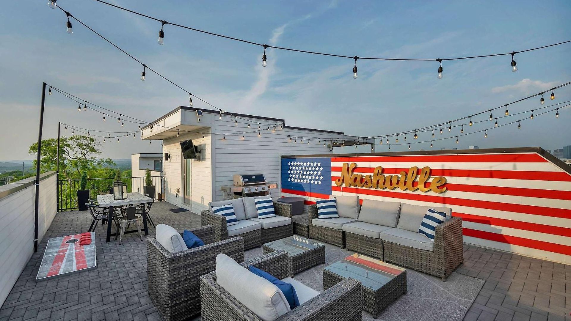 Ultimate Rooftop Double Games Bbq Skyline Views * Nashville