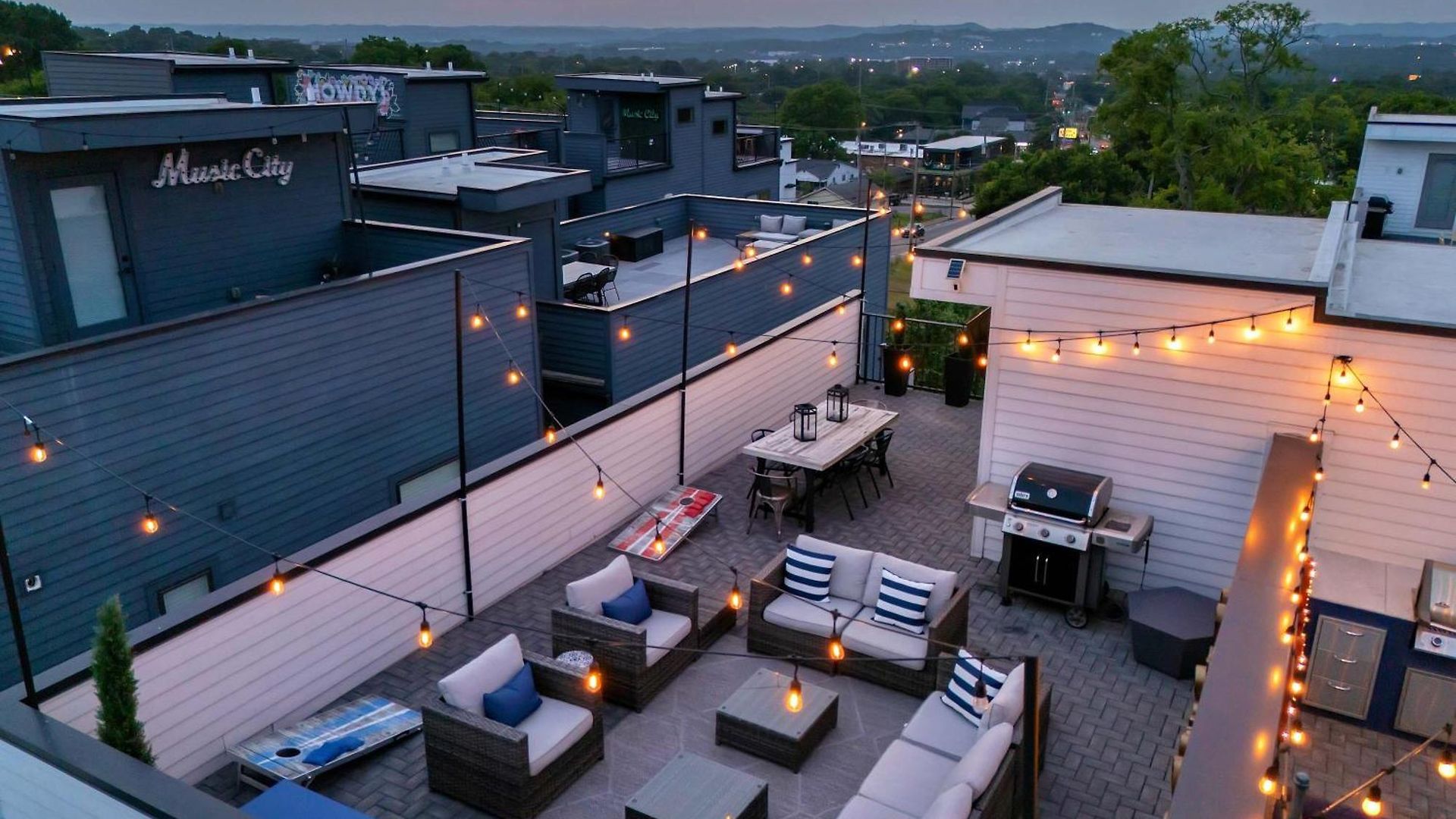 Ultimate Rooftop Double Games Bbq Skyline Views Holiday home Nashville