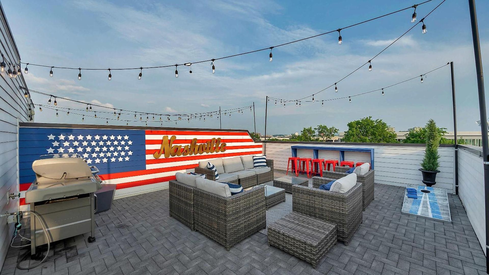 Ultimate Rooftop Double Games Bbq Skyline Views