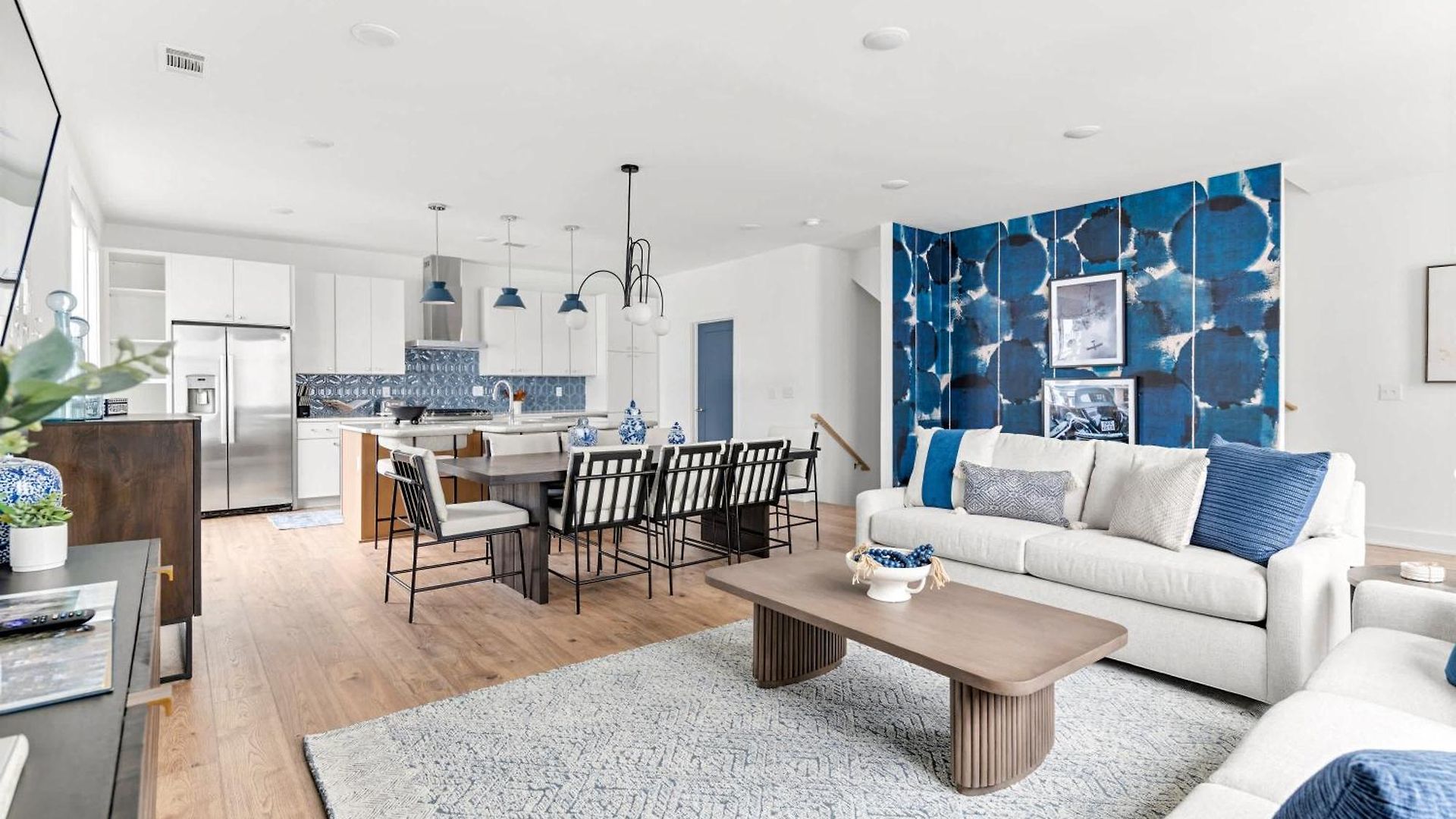 Rooftop Fire Pit Lounge Skyline Dt Nash Views Holiday home *