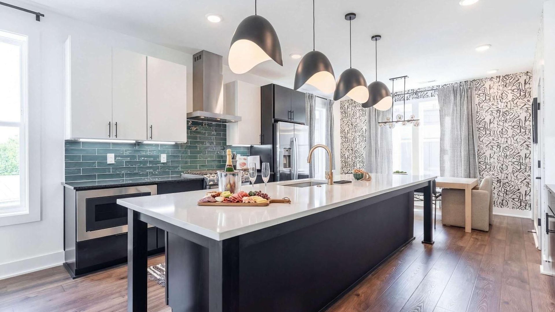 Holiday home Luxe 4br Retreat With Rooftop Fire Pit & Garage Nashville