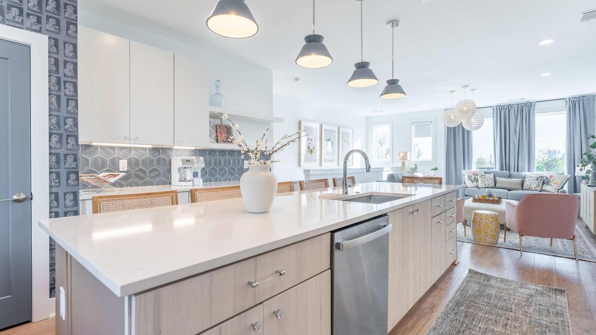 Retreat With Hot Tub & Private Garage Nashville