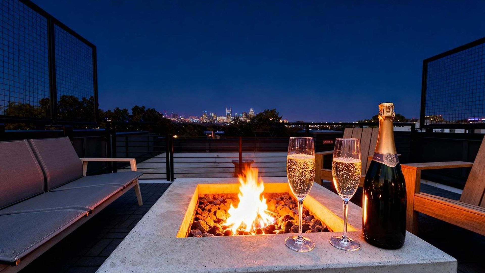 Rooftop Hot Tub Fire Pit 8br Near Broadway Holiday home Nashville