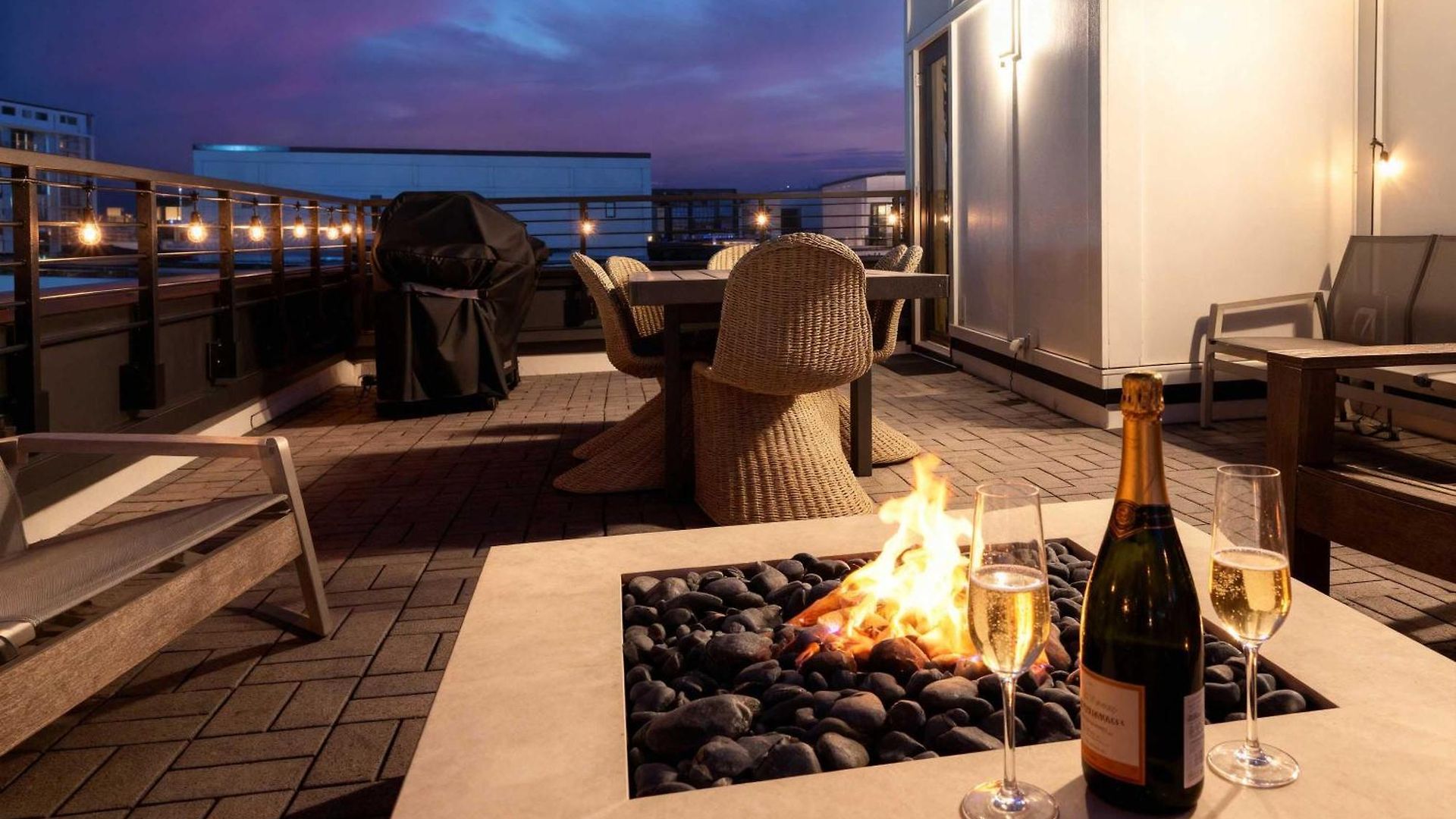 Two Luxury Homes Hot Tub Fire Pit Views Holiday home Nashville