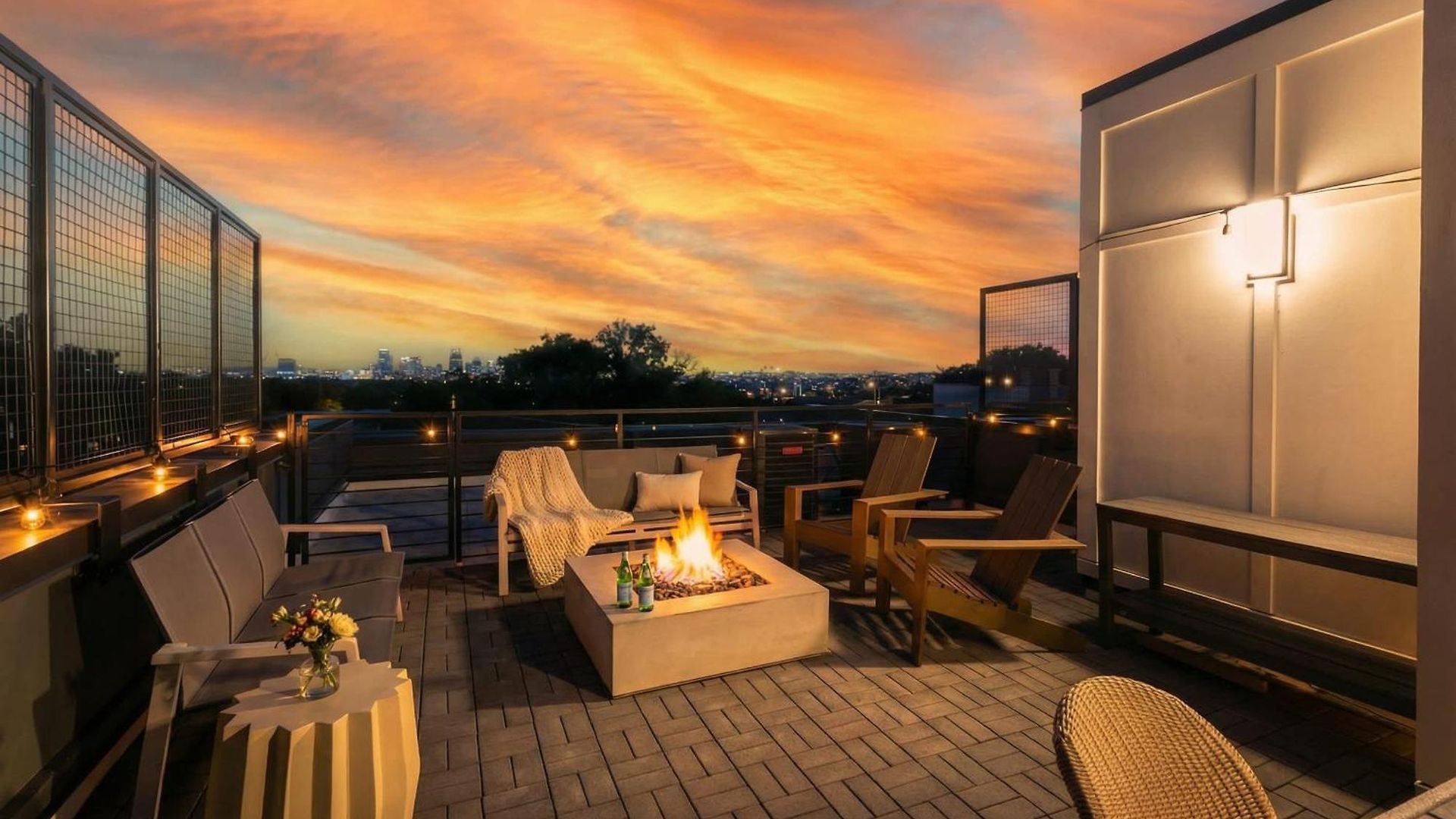 Luxe 4br With Fire Pit Grill And Views Holiday home Nashville