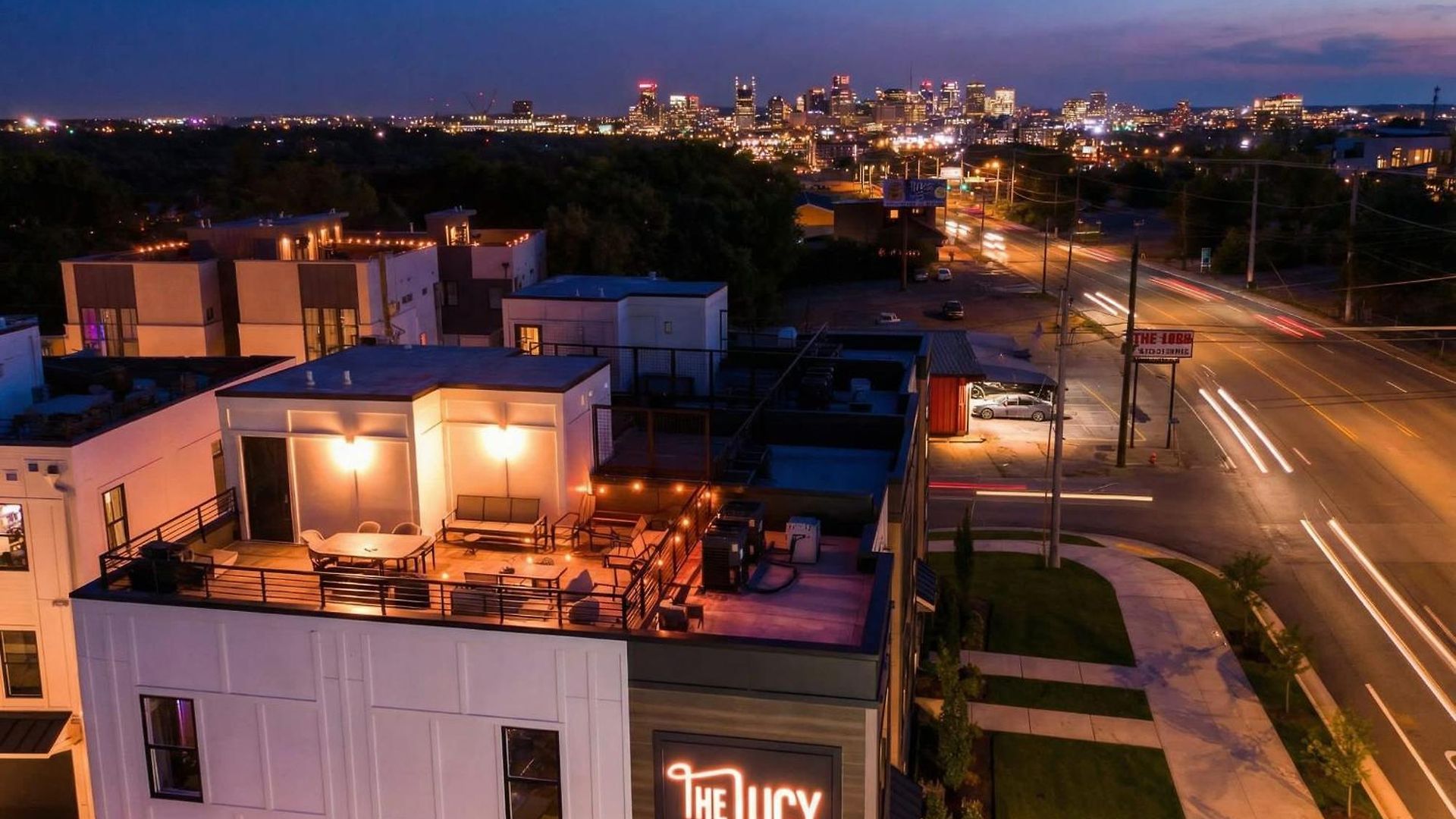 Luxe 4br With Fire Pit Grill And Views Nashville