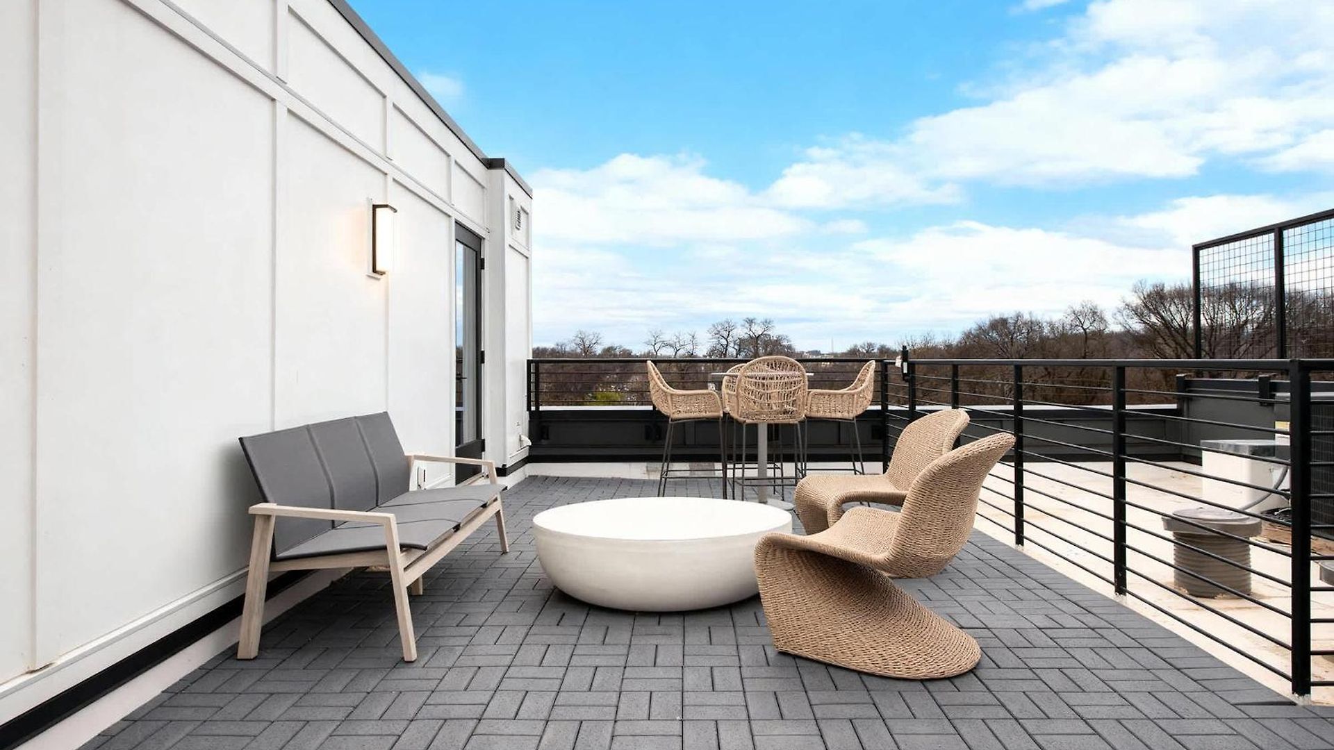 Escape With Skyline Deck And Hot Tub Nashville