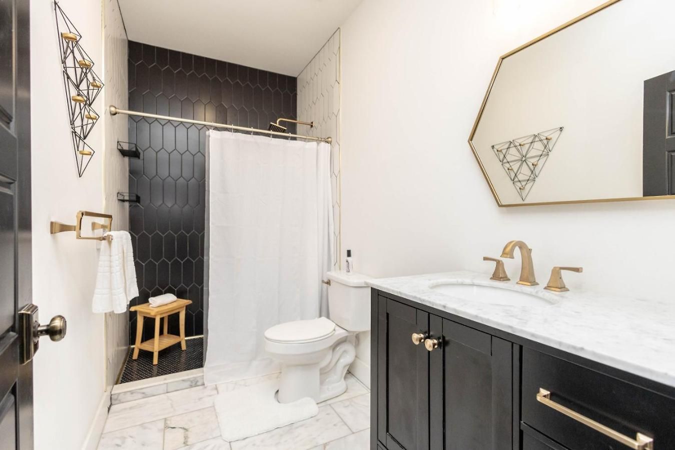 Holiday home Germantown-adjacent 4br With Private Deck & Grill Nashville