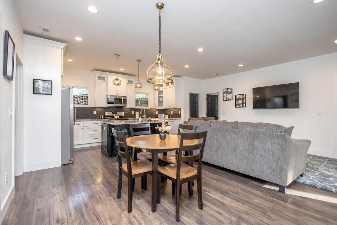 Holiday home Germantown-adjacent 4br With Private Deck & Grill Nashville