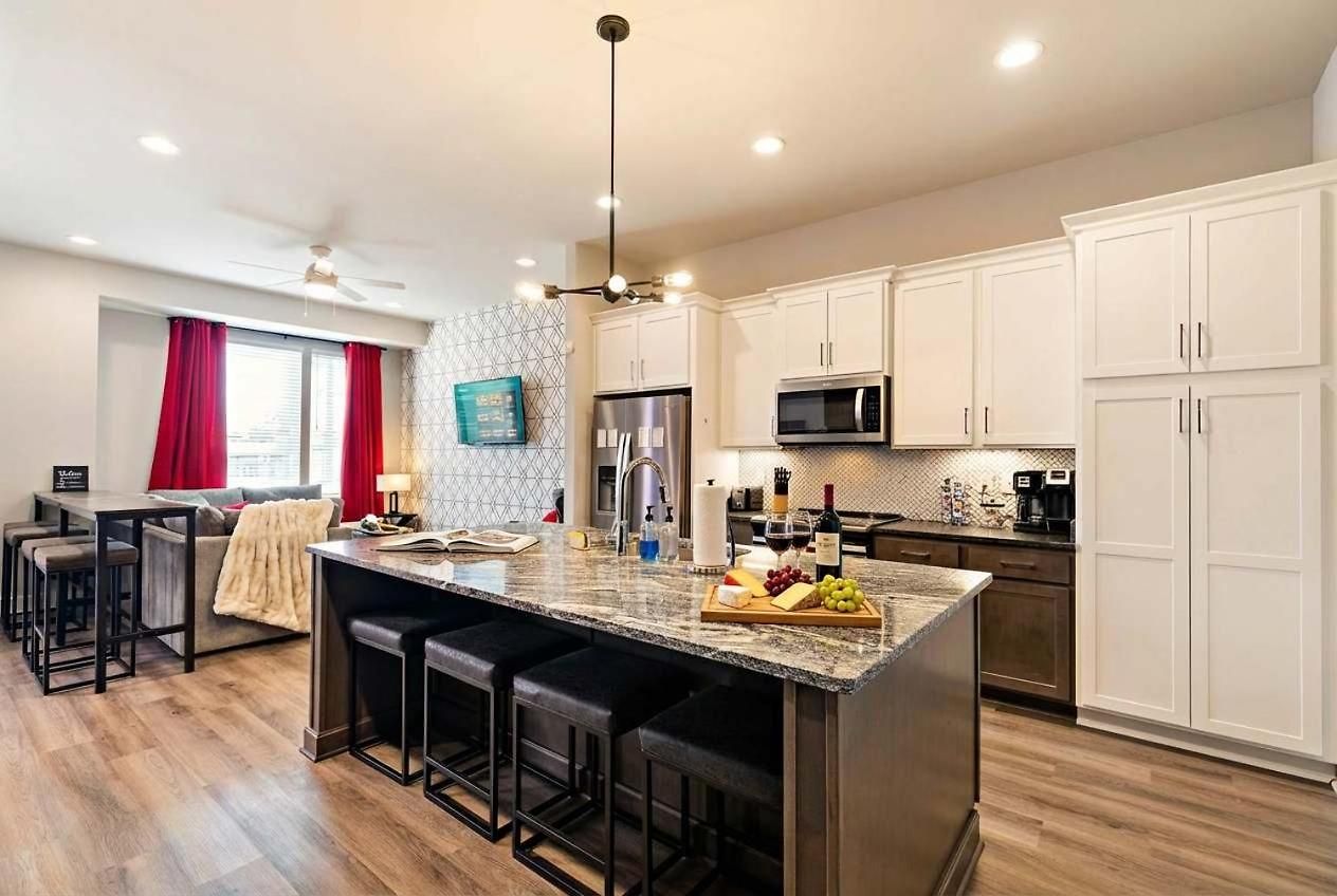 Private With Rooftop Game Near Downtown Nashville