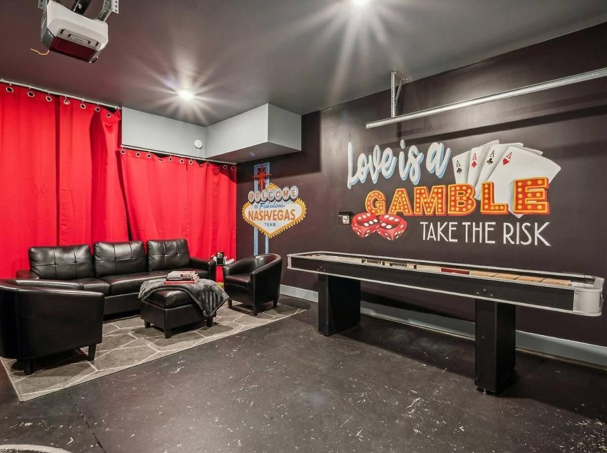 Private With Rooftop Game Near Downtown