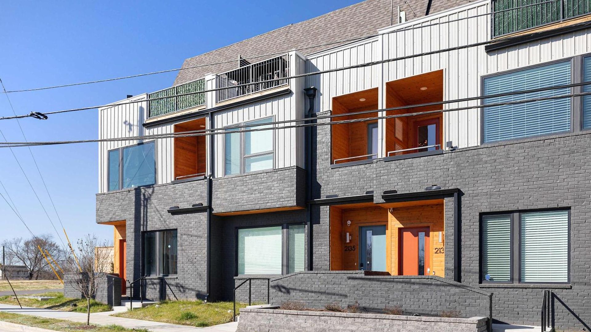 Private With Rooftop Game Near Downtown