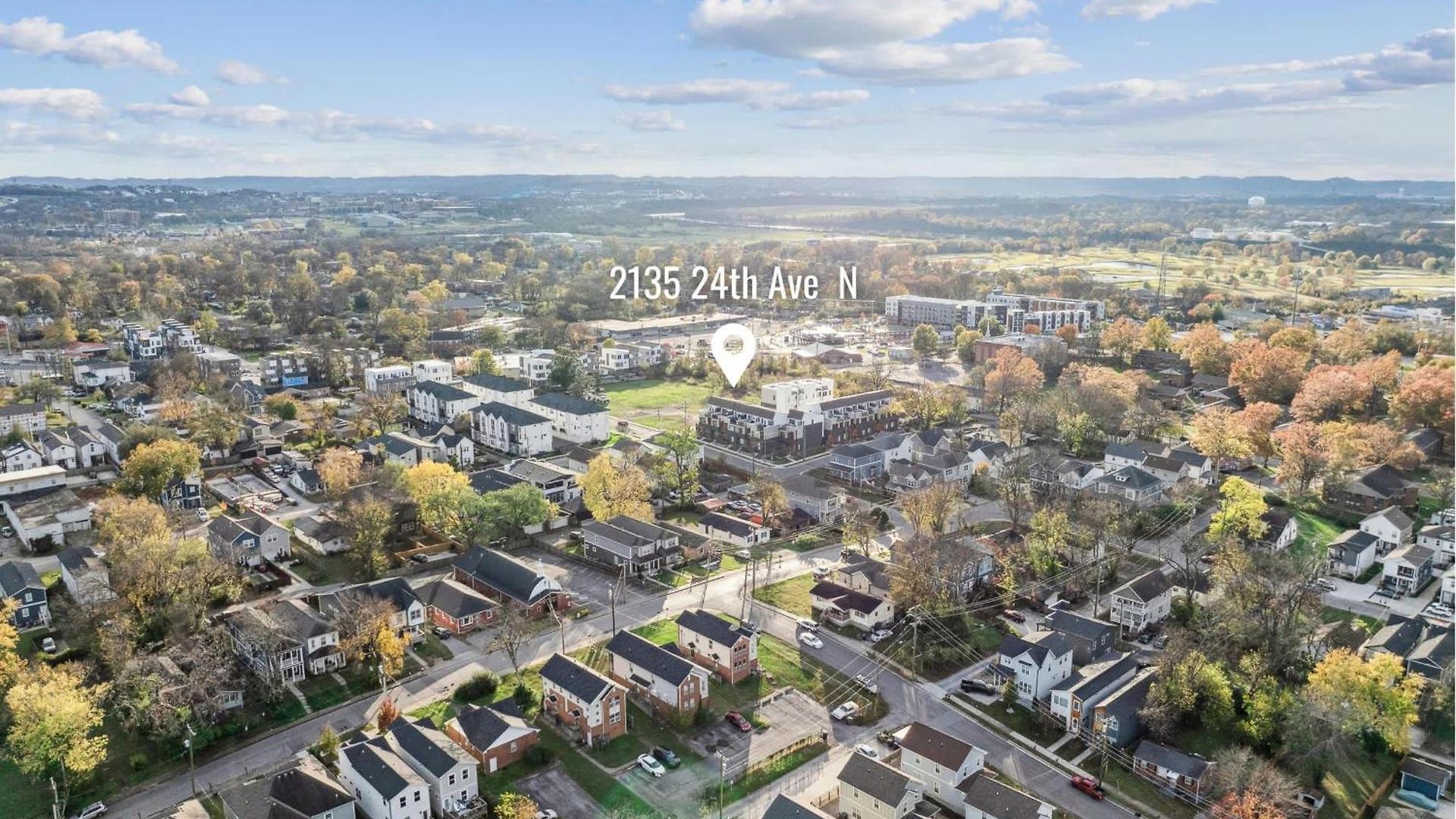 Private With Rooftop Game Near Downtown Holiday home Nashville
