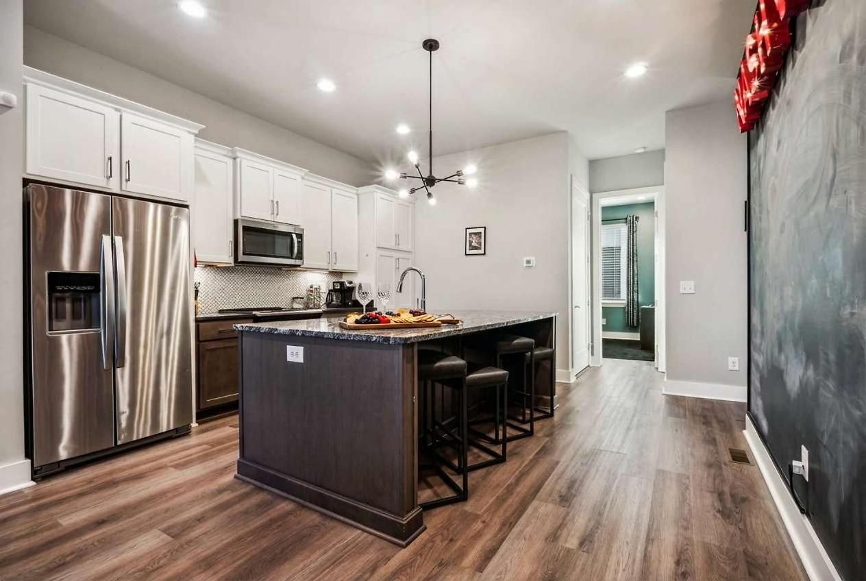 Holiday home Private With Rooftop Game Near Downtown