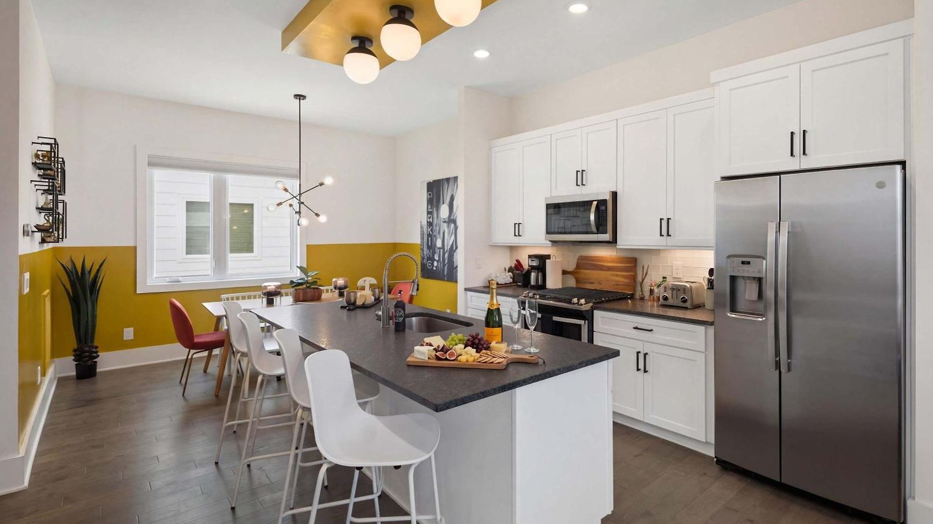 King 3br Retreat & 2-car Garage East Nashville