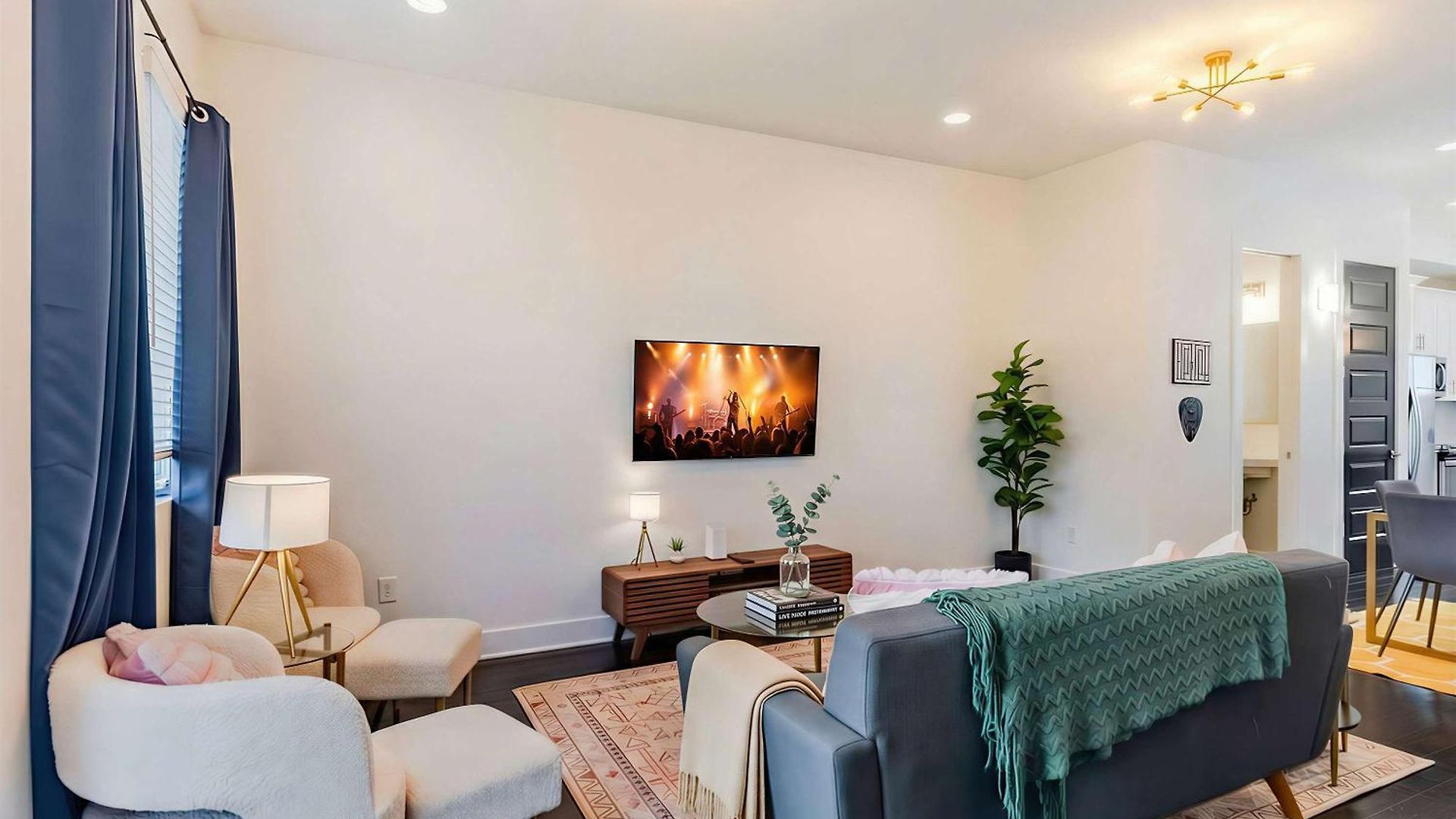 Rooftop Views & Patio Lounge Near Downtown Holiday home Nashville