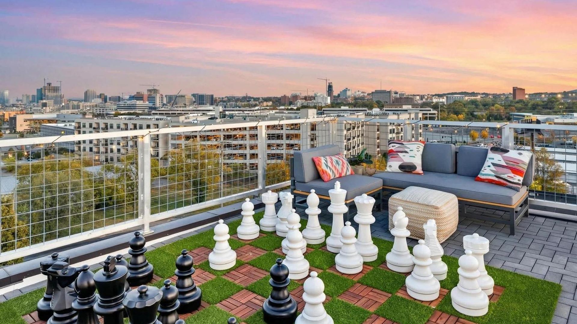 Holiday home Luxury Retreat - Double Rooftop Deck & Game Nashville