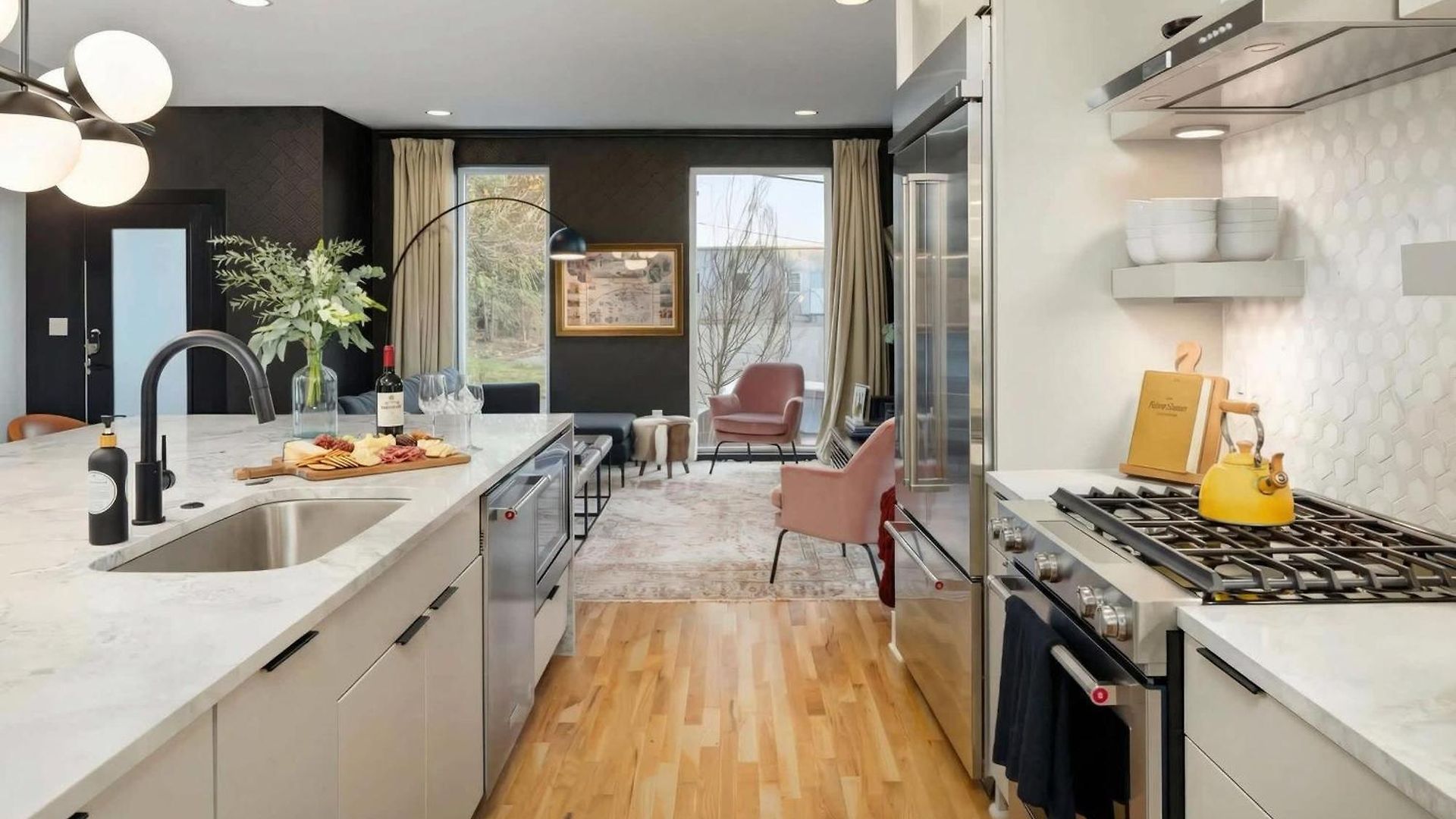 Luxury Retreat - Double Rooftop Deck & Game *