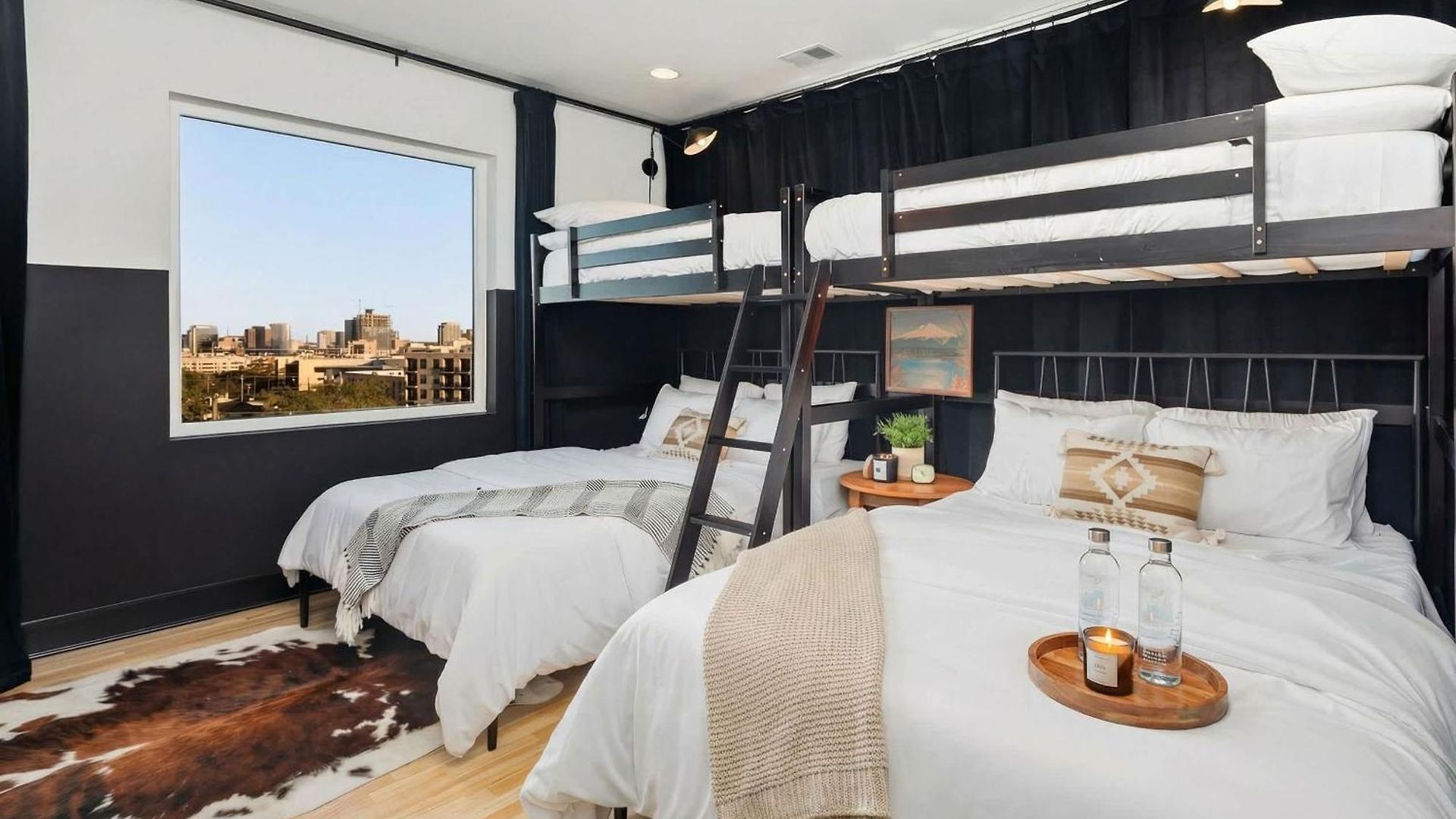 Luxury Retreat - Double Rooftop Deck & Game