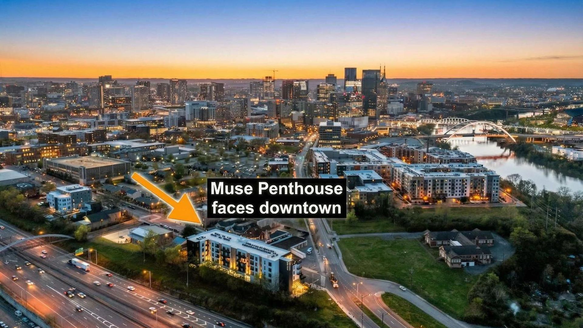 Rooftop Deck & Skyline Views Downtown Penthouse *