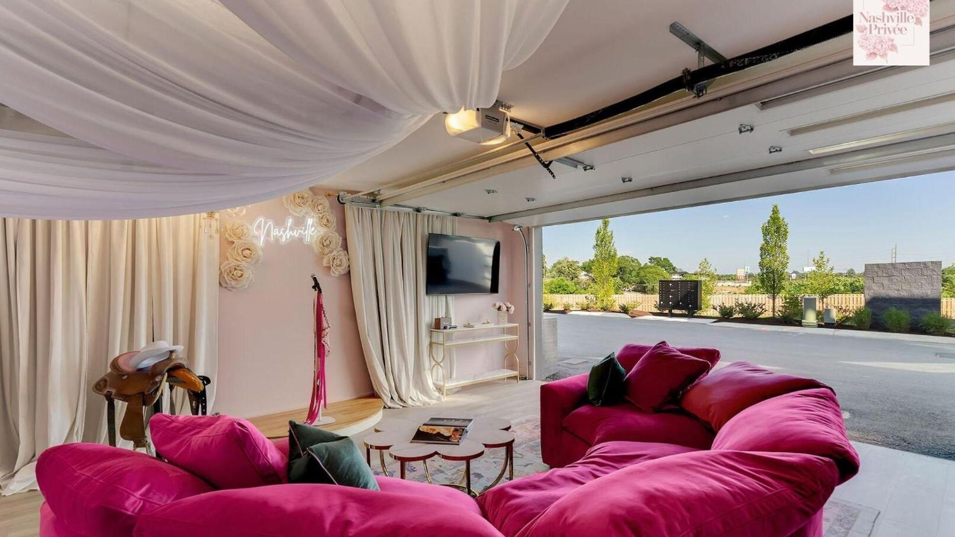 Privee Holiday home *