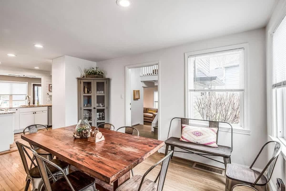 Charming Spacious - 10 Mins To Downtown
