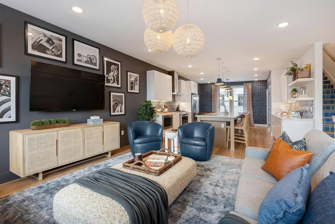 Elegant With Downtown Views Rooftop Hot Tub And Garage *