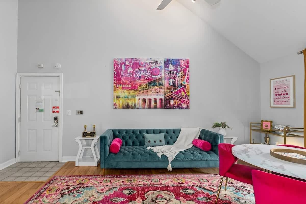 Lainey's Loft By Local * Nashville