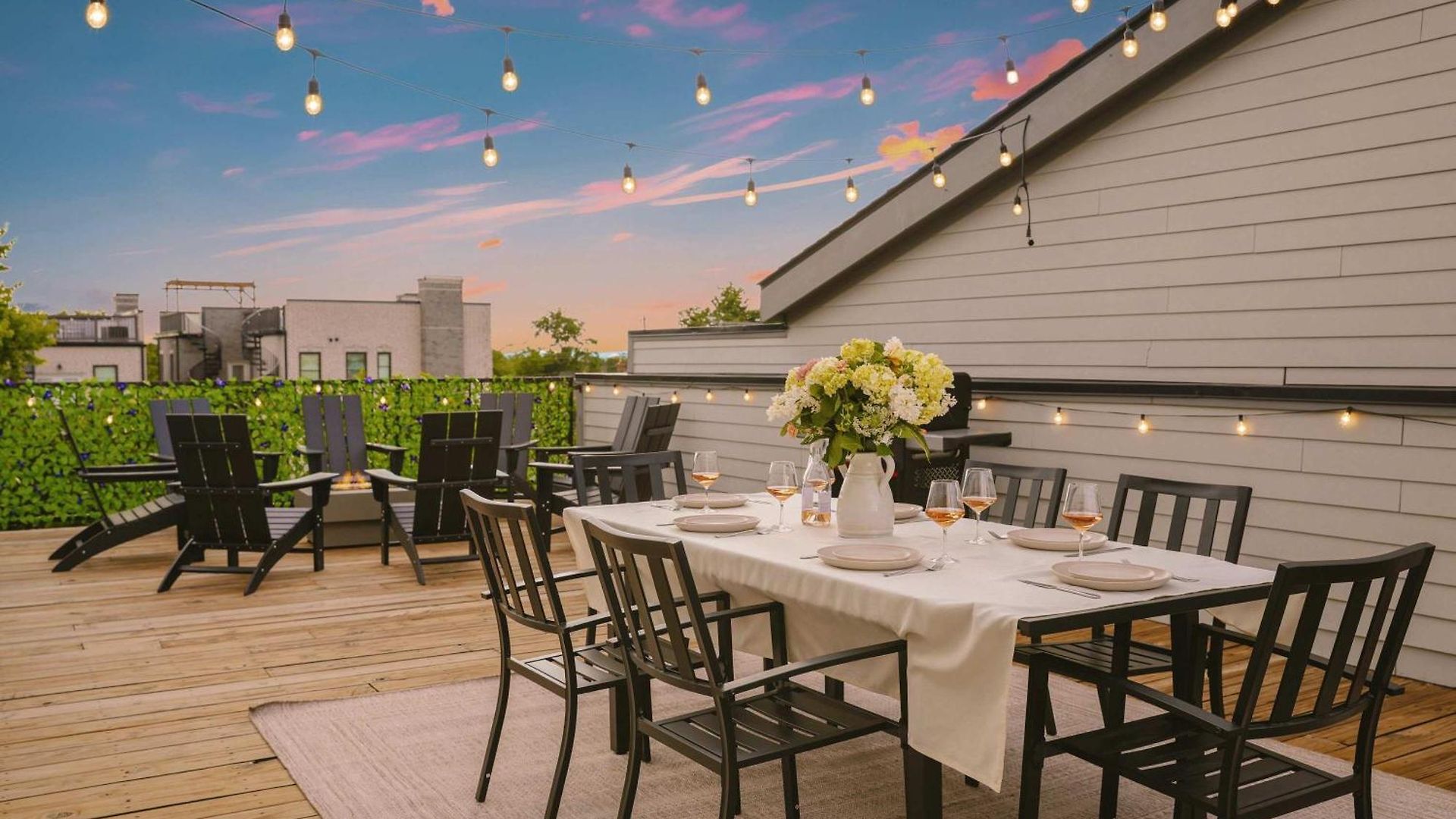 The Velvet Spur - Rooftop Retreat Near Germantown * Nashville